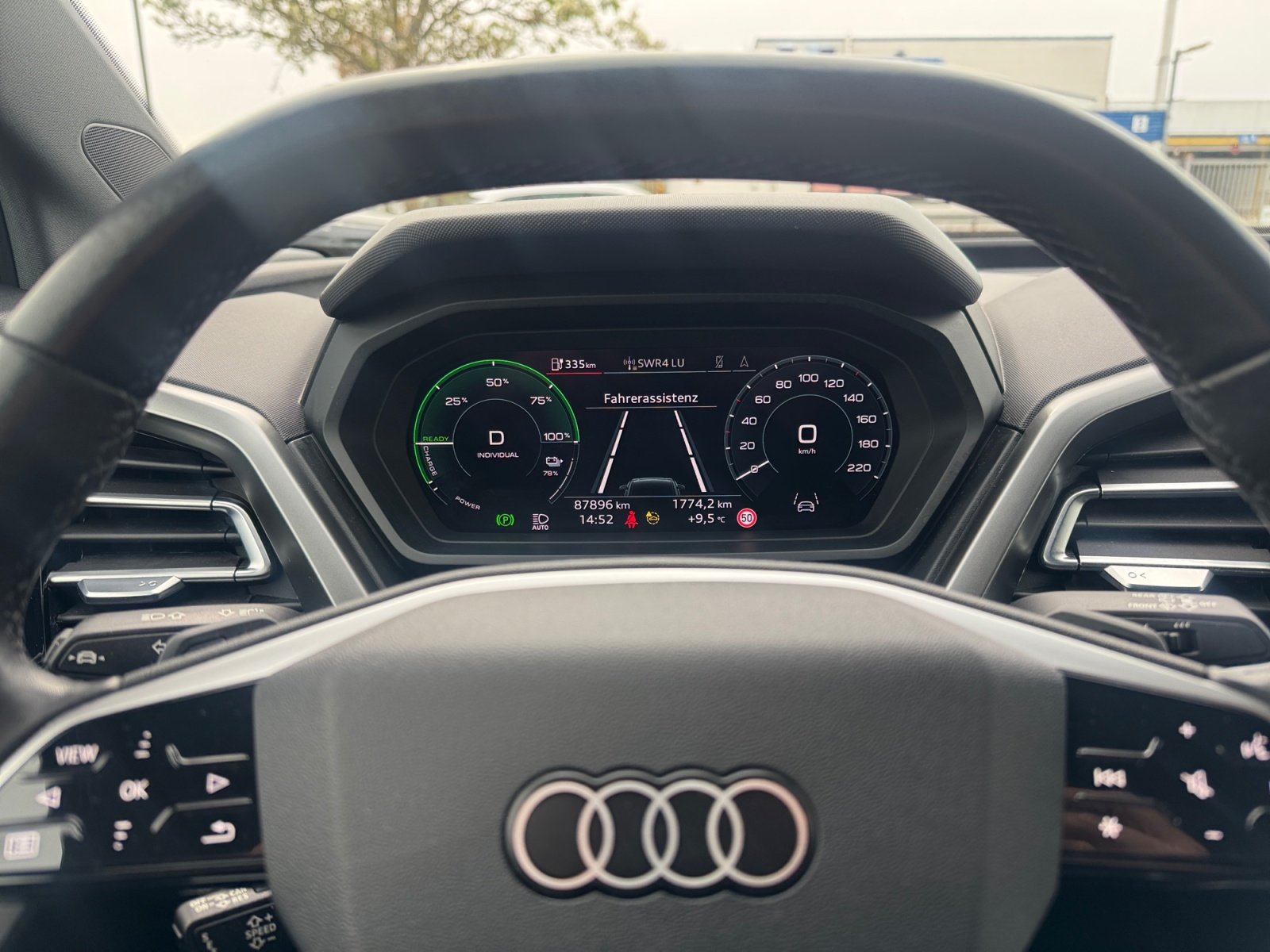 Q4 e-tron 40 matrix,HUD,Kam.,PDC,Standhz,Virtual