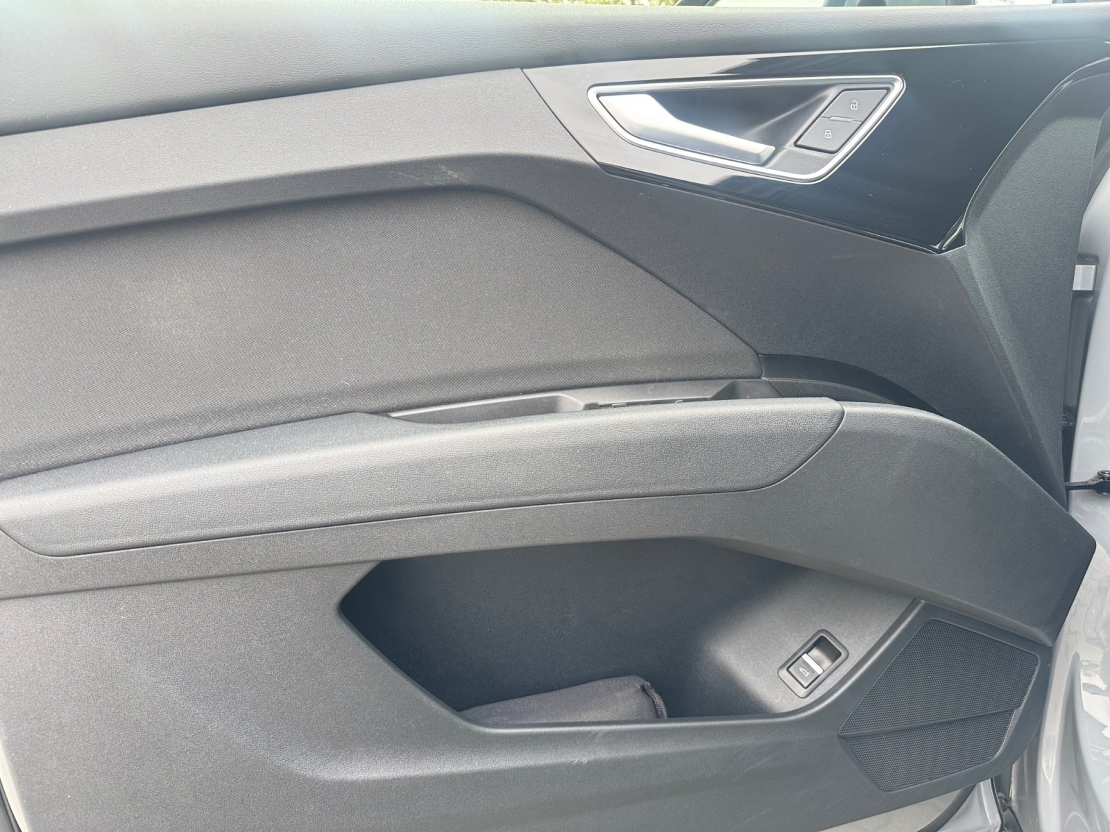 Q4 e-tron 40 matrix,HUD,Kam.,PDC,Standhz,Virtual