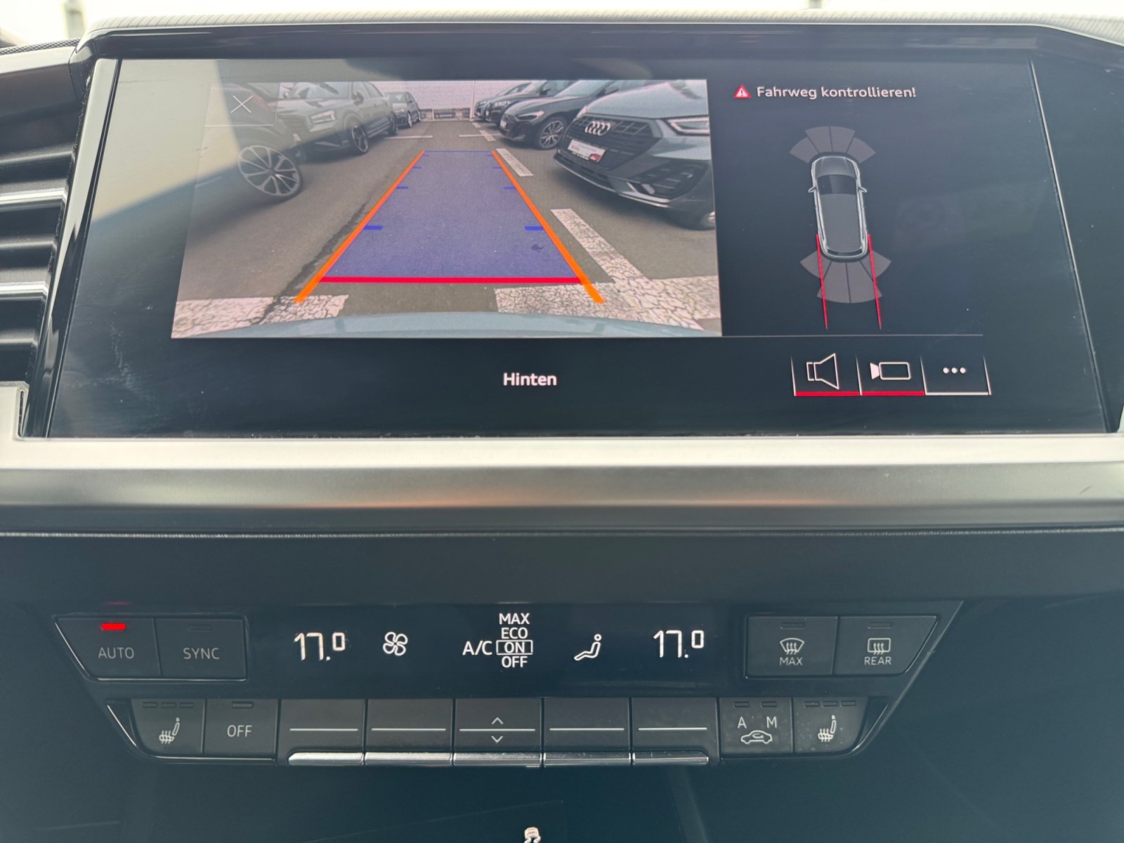 Q4 e-tron 40 matrix,HUD,Kam.,PDC,Standhz,Virtual