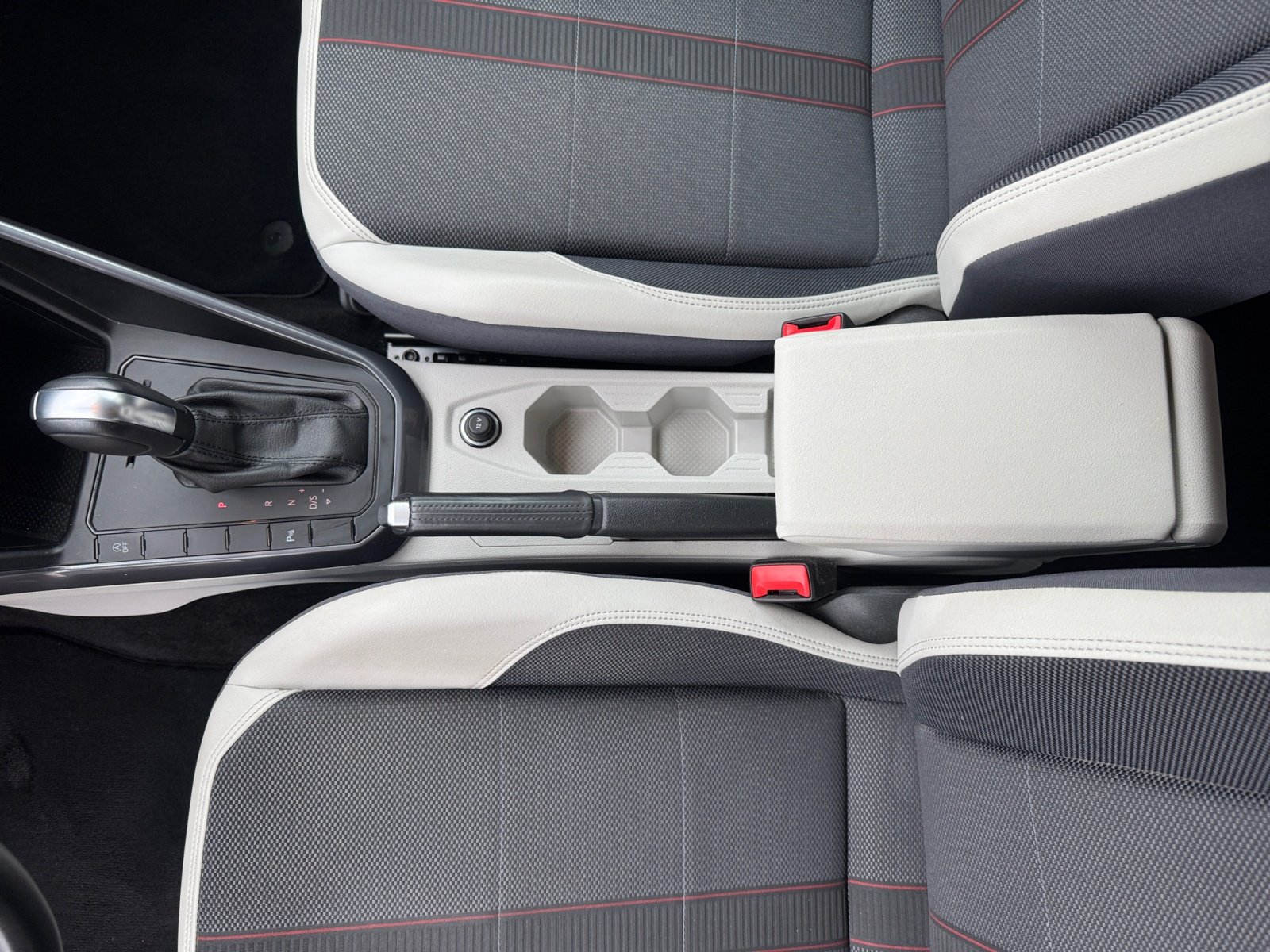 Polo 1.0 TSI beats PDC,Virtual,ACC,AUT,SHZ