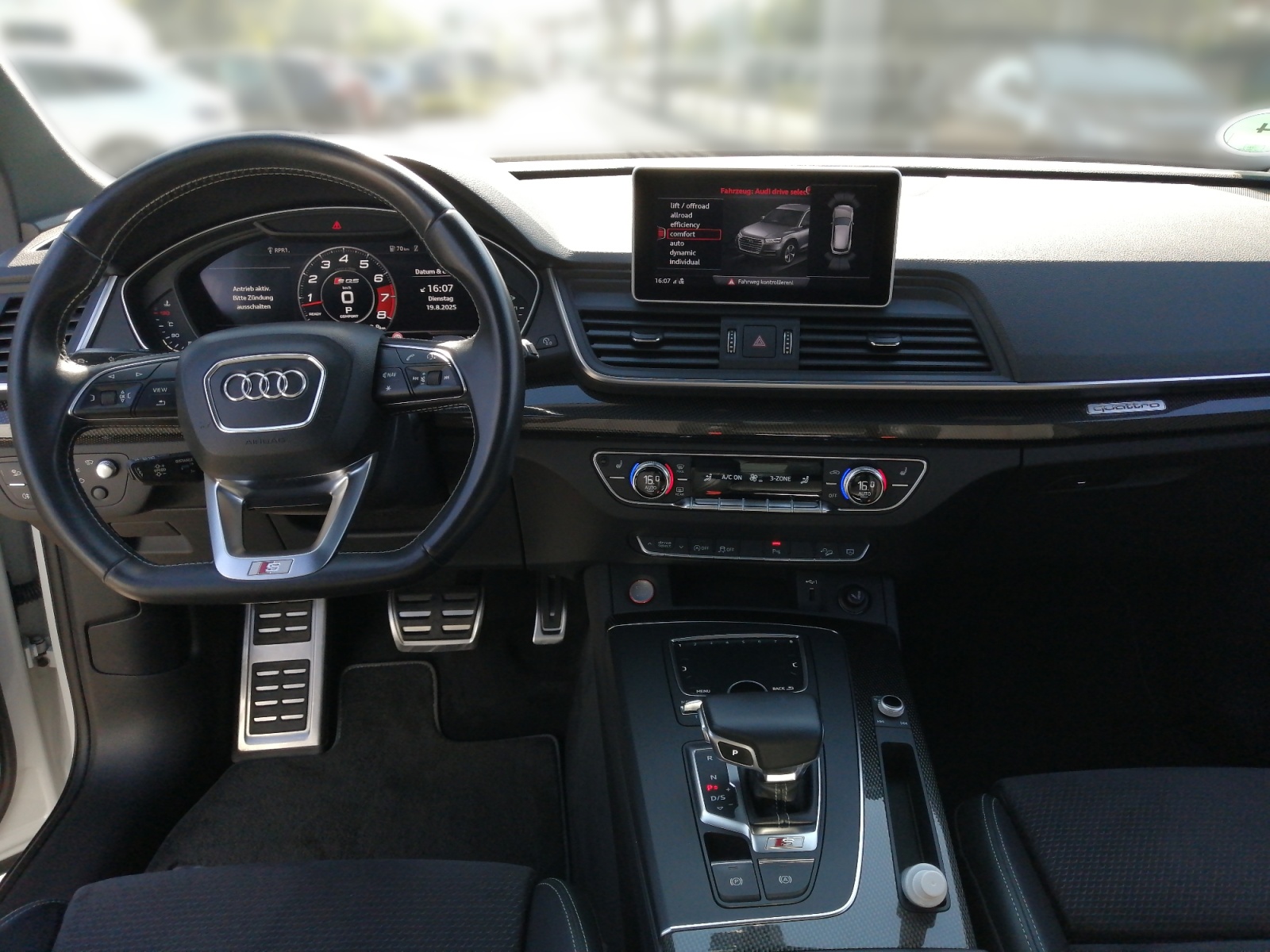 SQ5 3.0 TFSI quattro 354PS tiptronic SQ5 matrix