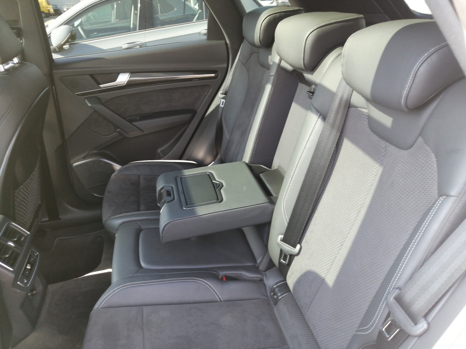 SQ5 3.0 TFSI quattro 354PS tiptronic SQ5 matrix