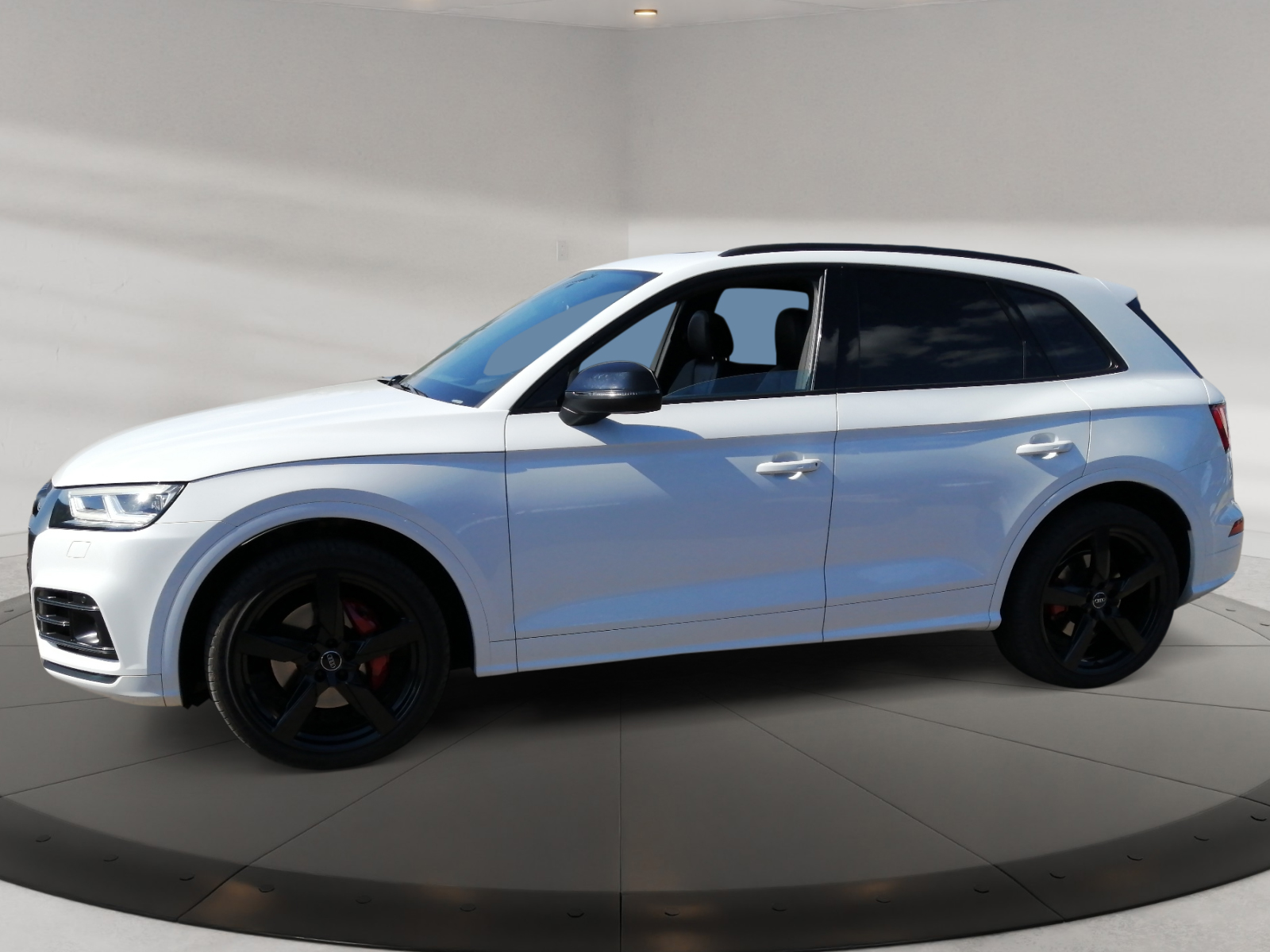 SQ5 3.0 TFSI quattro 354PS tiptronic SQ5 matrix