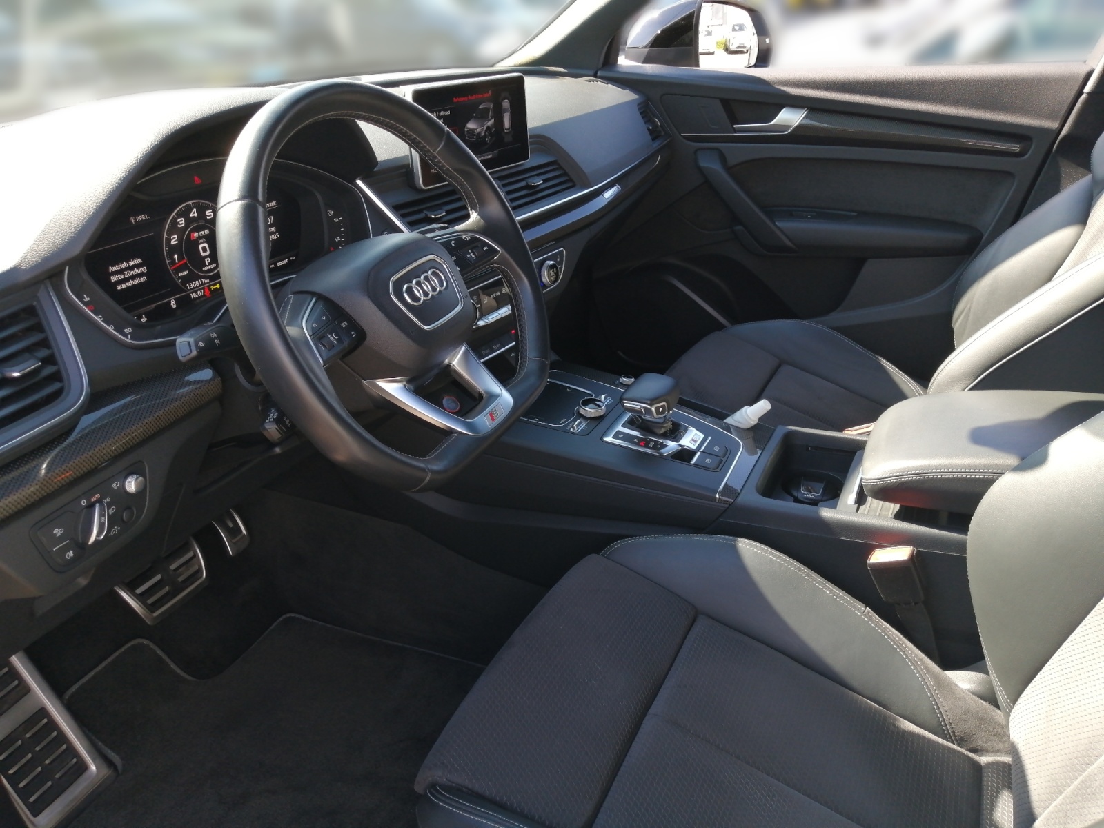 SQ5 3.0 TFSI quattro 354PS tiptronic SQ5 matrix