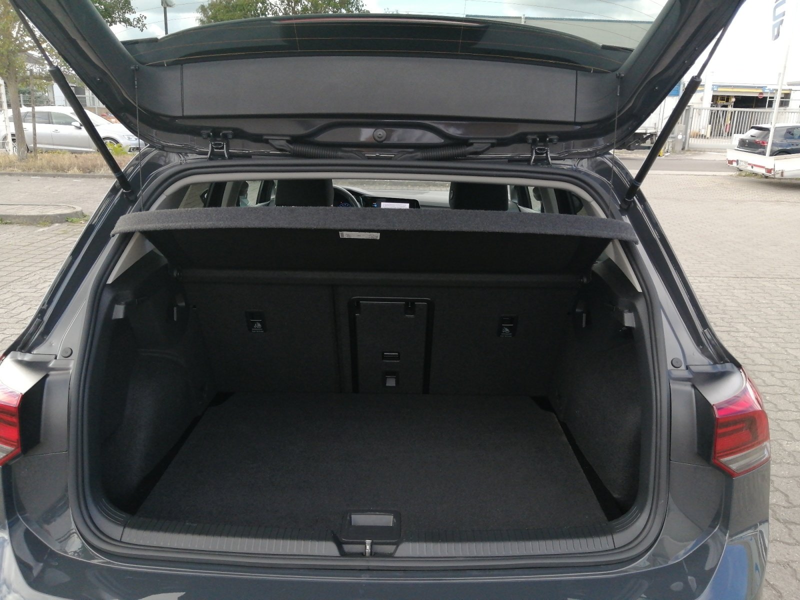 Golf VIII 1.5TSI MOVE KAMERA LANE 17Zoll Kam.