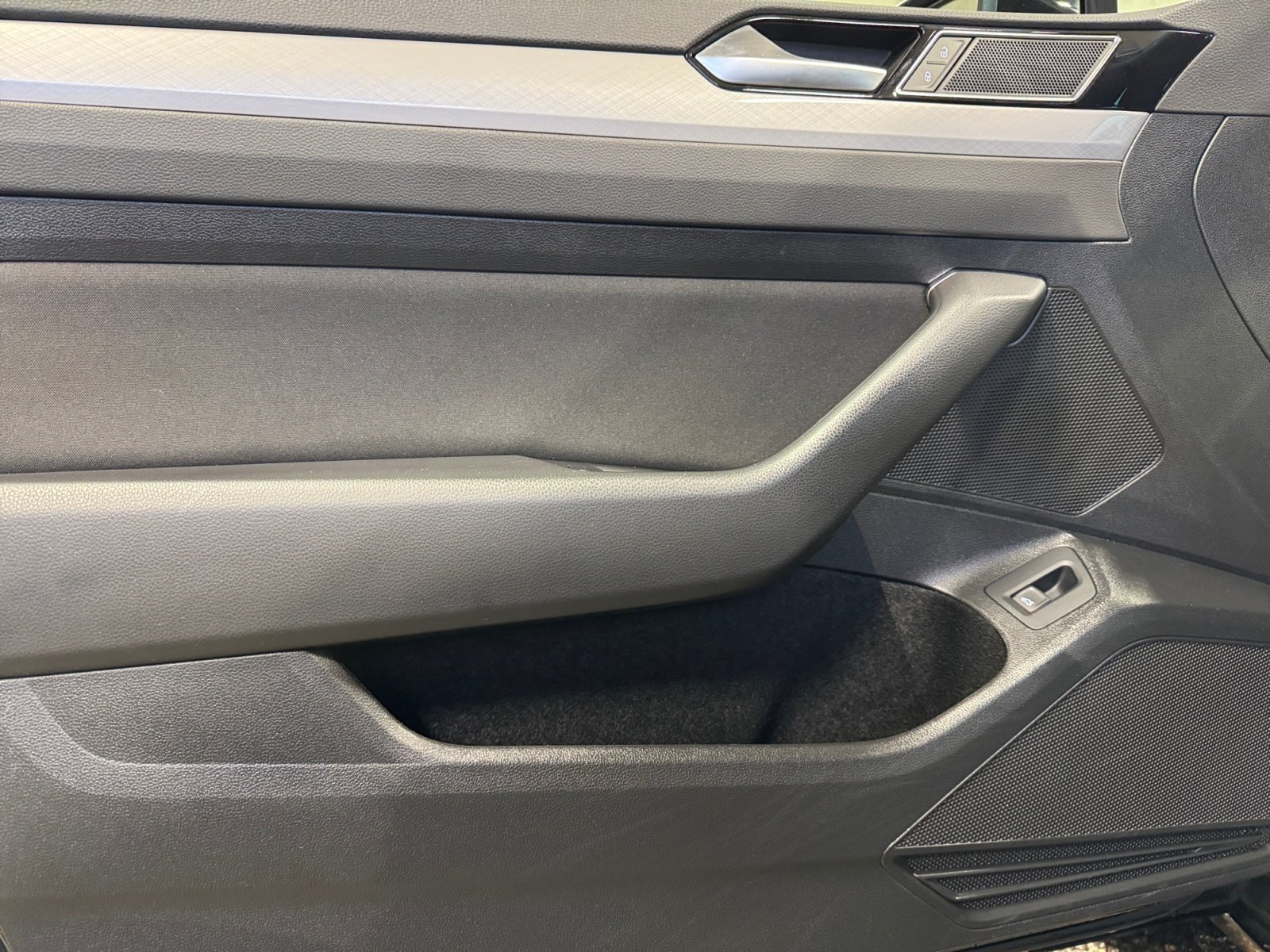 Passat Variant 2.0TDI Business DSG NAVI KAM Kam.