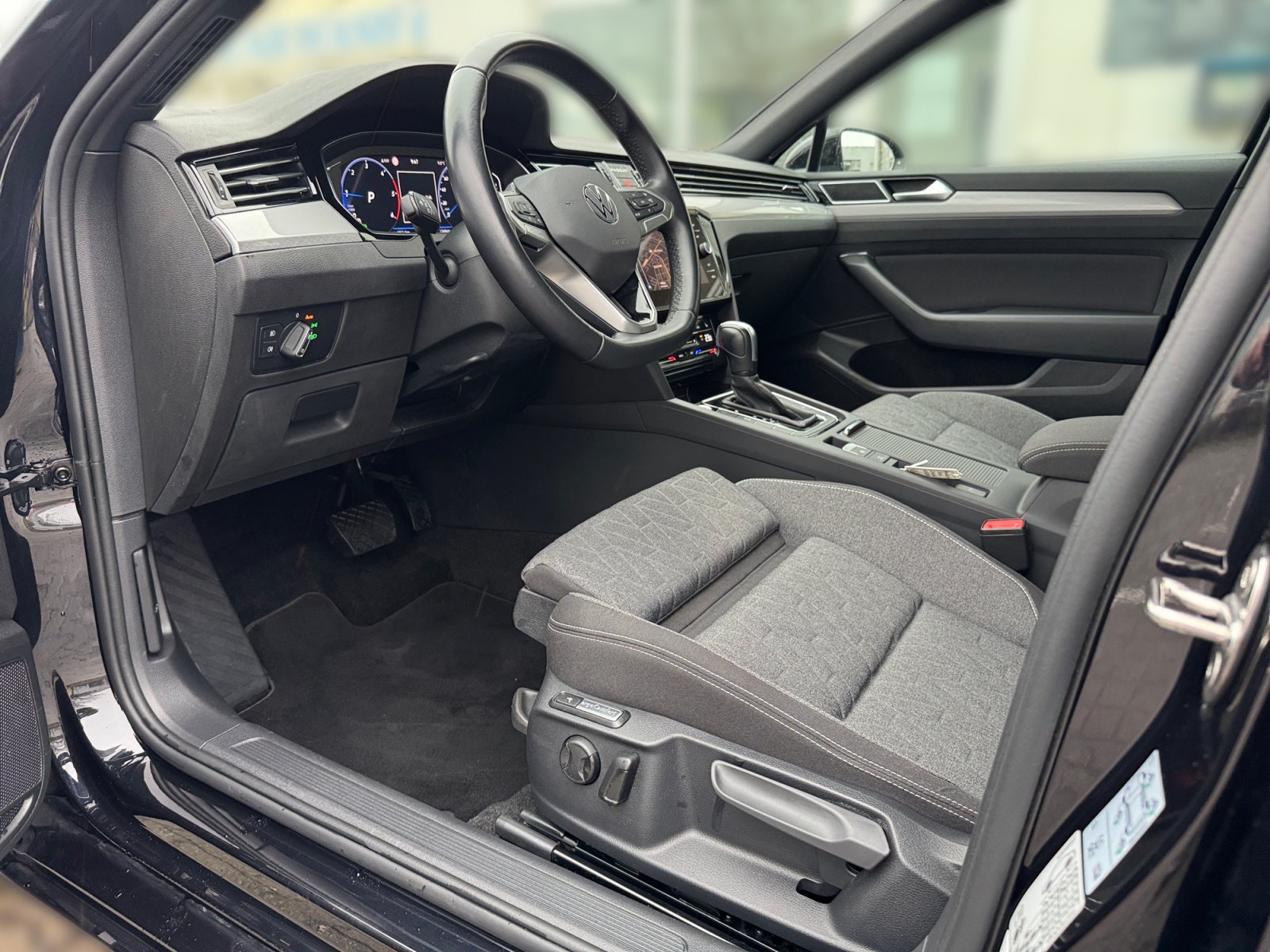 Passat Variant 2.0TDI Business DSG NAVI KAM Kam.