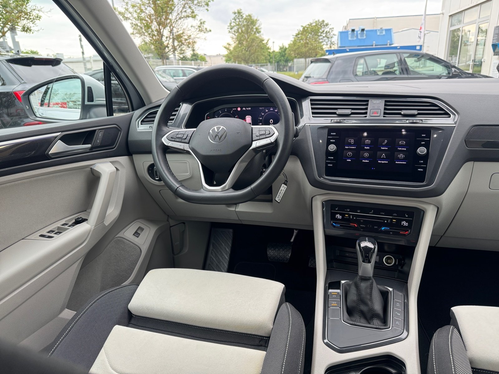 Tiguan 1.5 TSI Elegance AREA VIEW TRAVEL Elegance