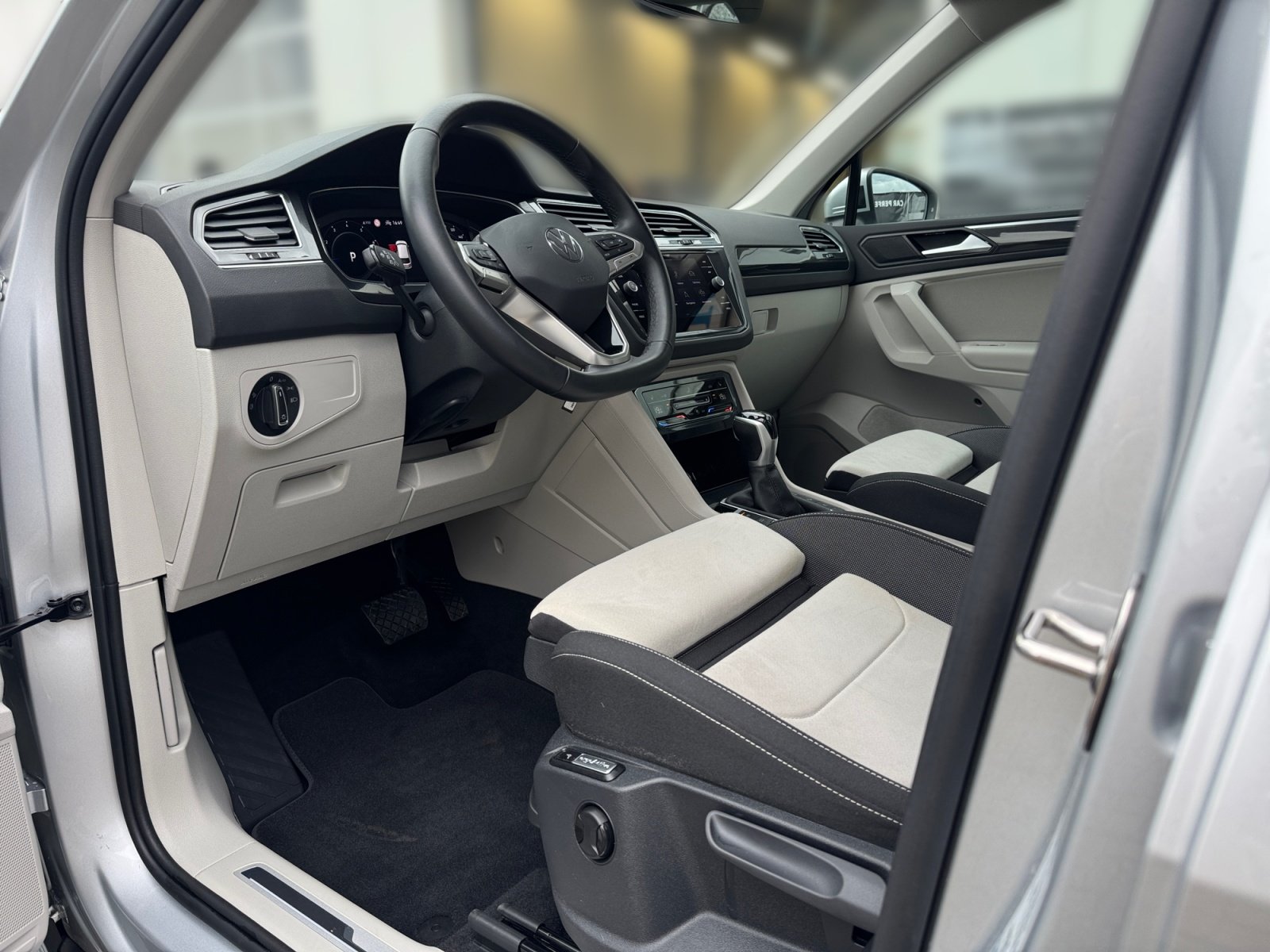 Tiguan 1.5 TSI Elegance AREA VIEW TRAVEL Elegance