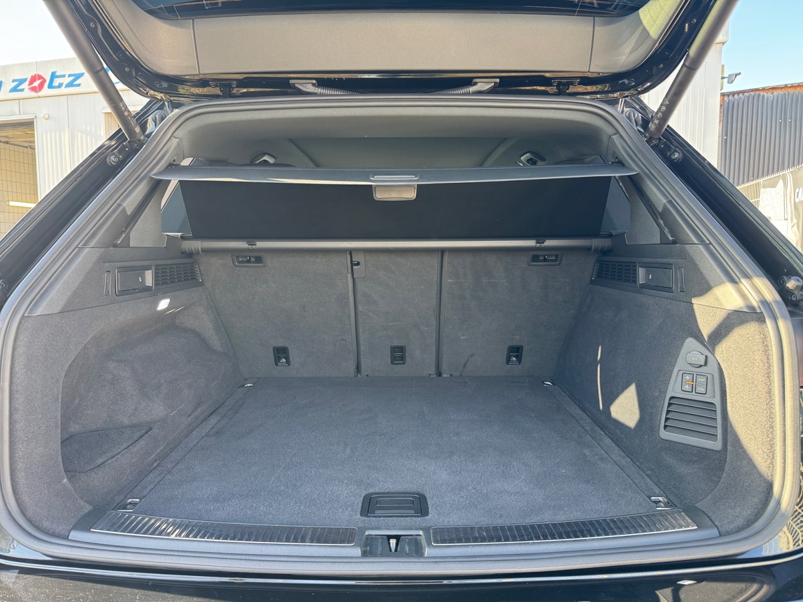 Touareg Edition 20 HUD DYN PANO AHK BLACK HUD,LM