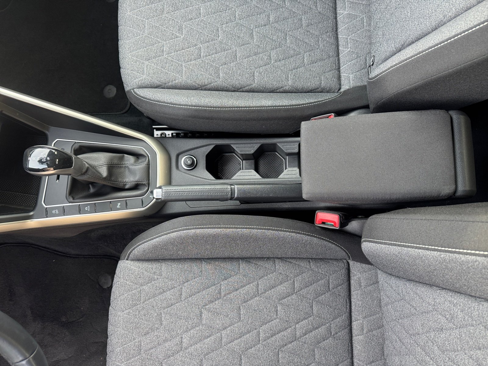 Taigo MOVE 1.5TSI DSG IQ.Light Kam.,PDC,Virtual