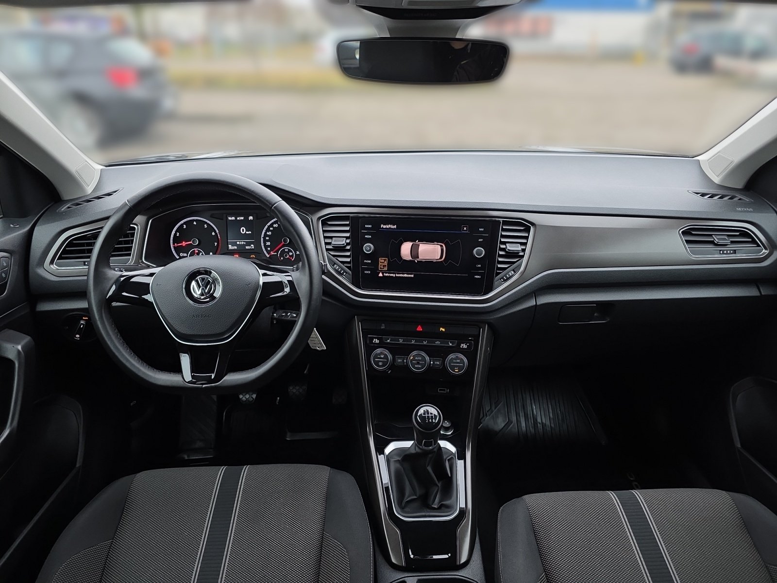 T-ROC Style T-ROC  CLBMT 110TSI M6F PDC,LED,Navi