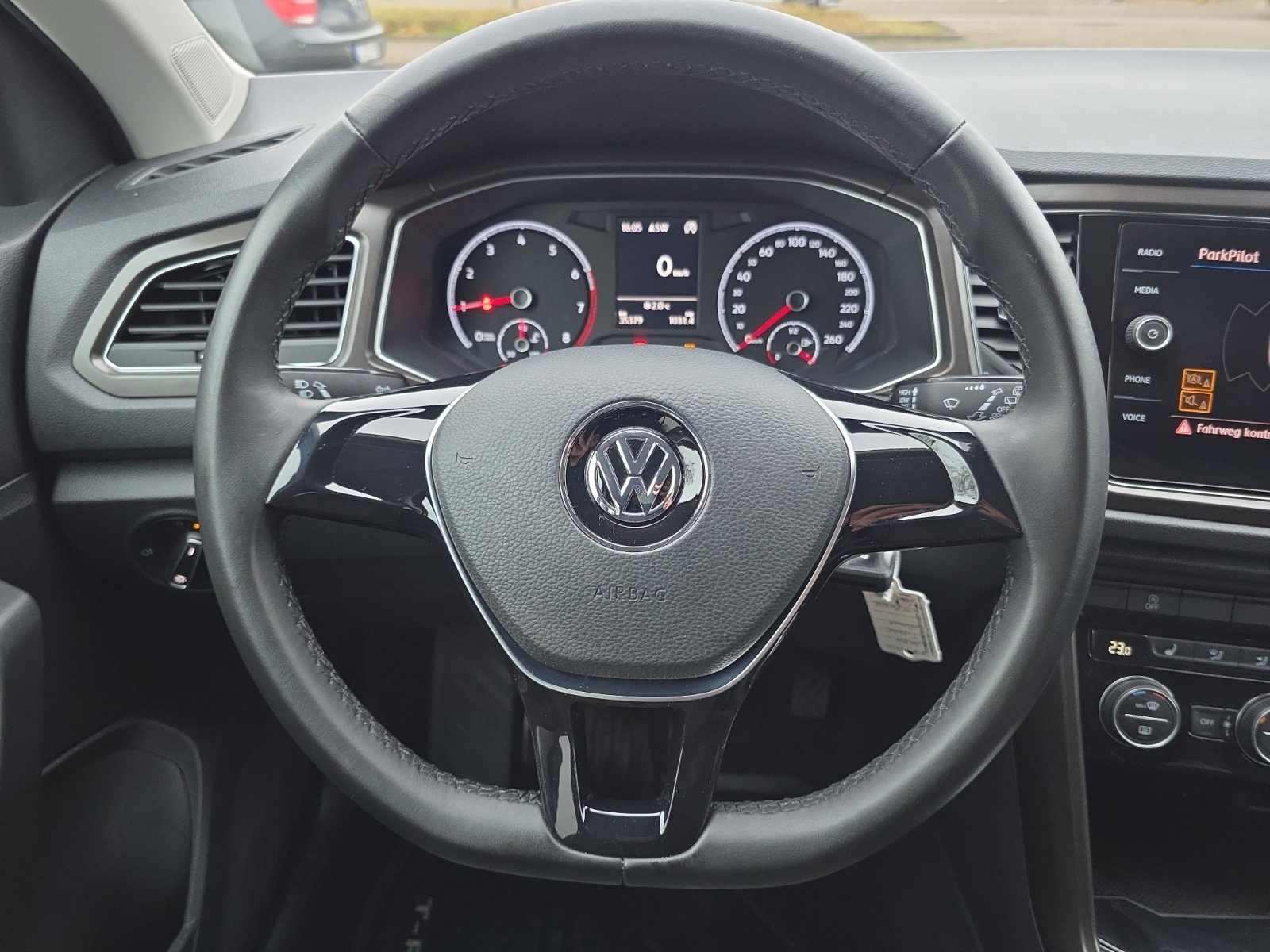 T-ROC Style T-ROC  CLBMT 110TSI M6F PDC,LED,Navi