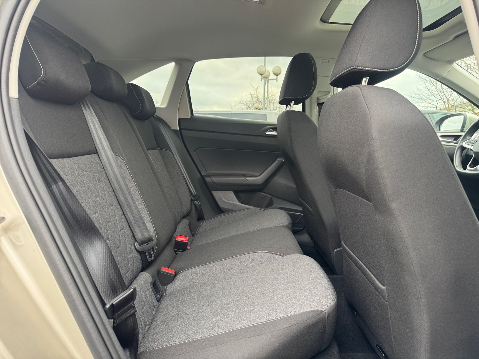 Taigo MOVE 1.5TSI DSG Kam.,PANO,PDC,Virtual,AHK