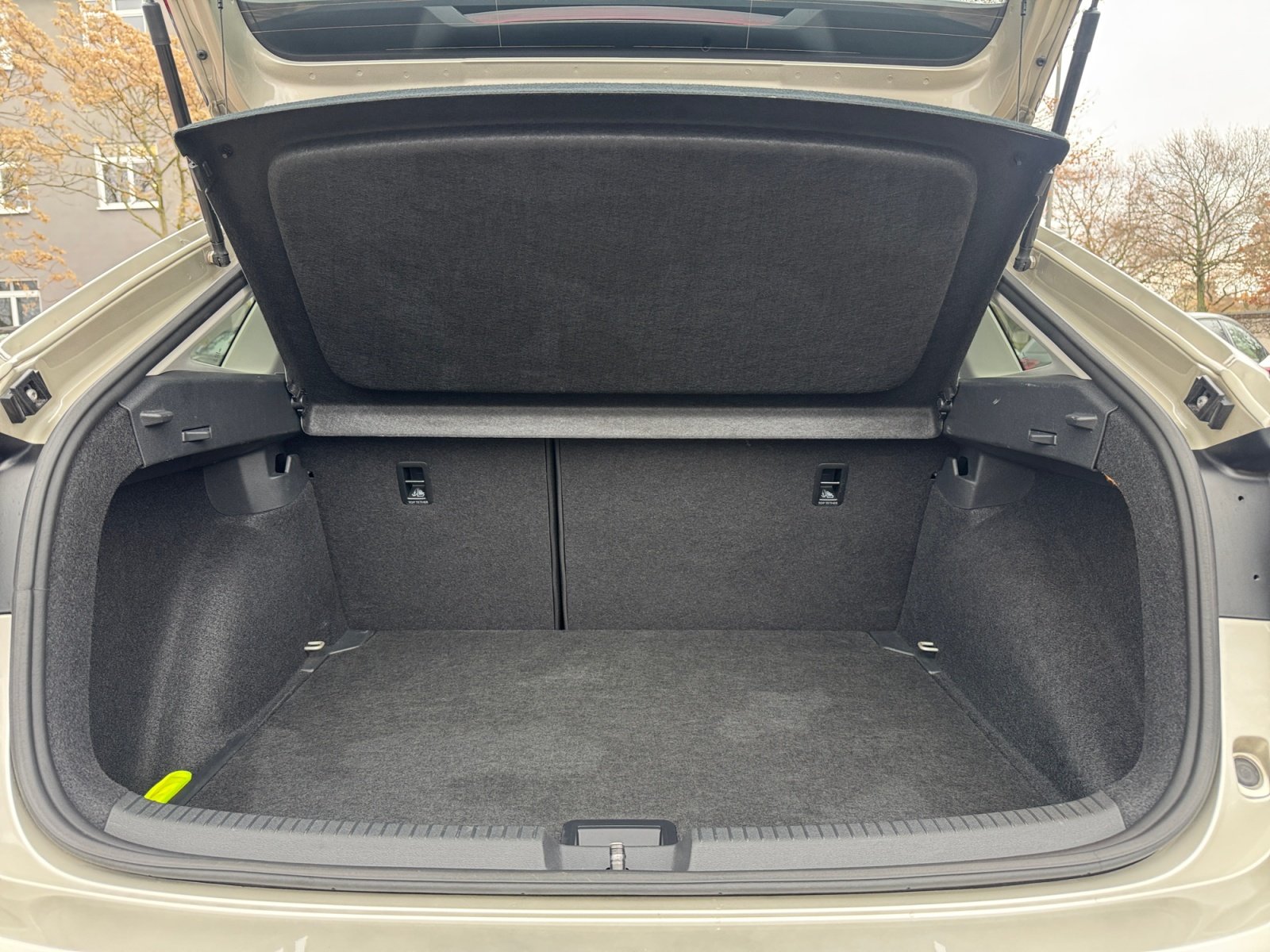 Taigo MOVE 1.5TSI DSG Kam.,PANO,PDC,Virtual,AHK