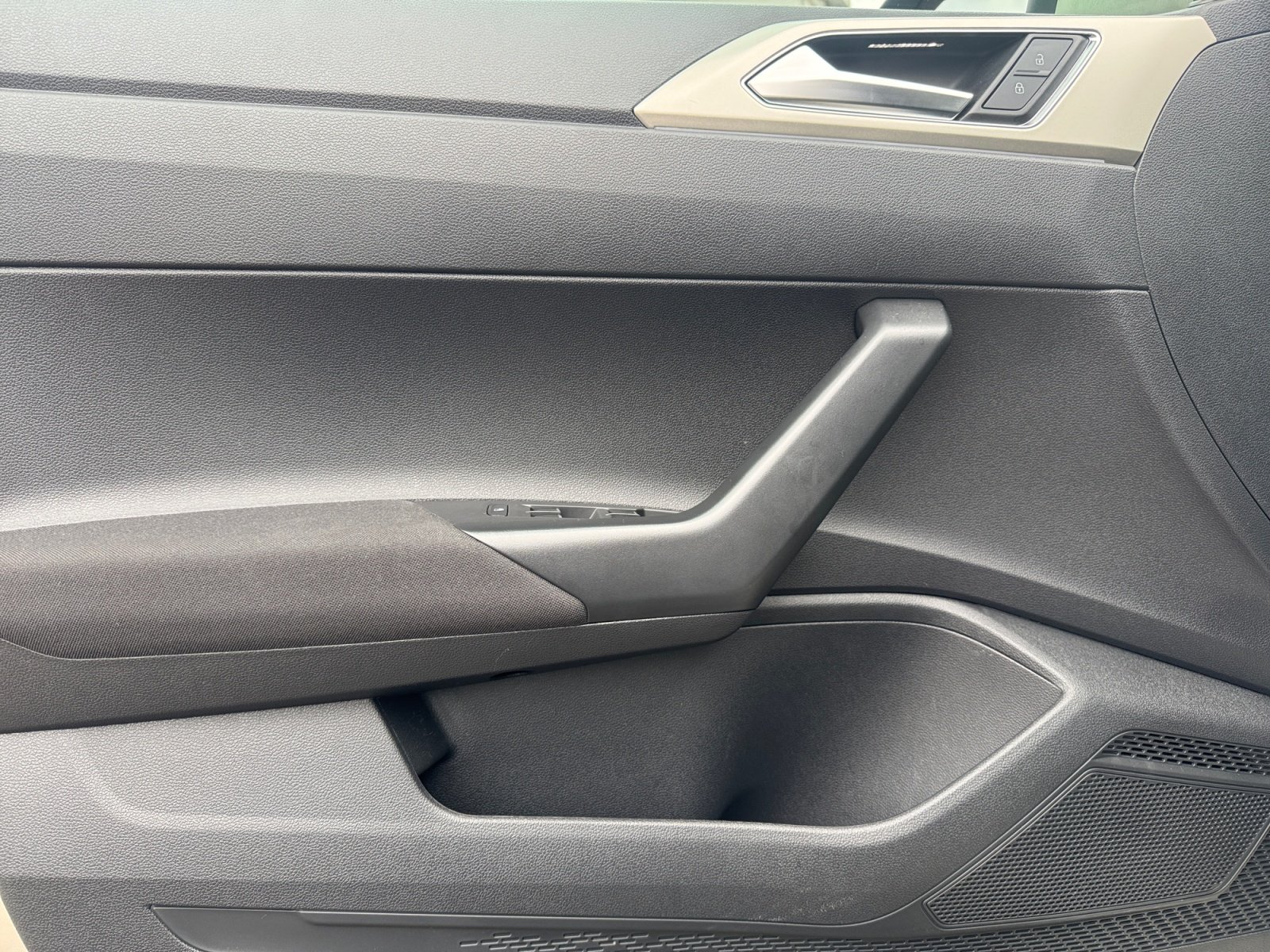 Taigo MOVE 1.5TSI DSG Kam.,PANO,PDC,Virtual,AHK