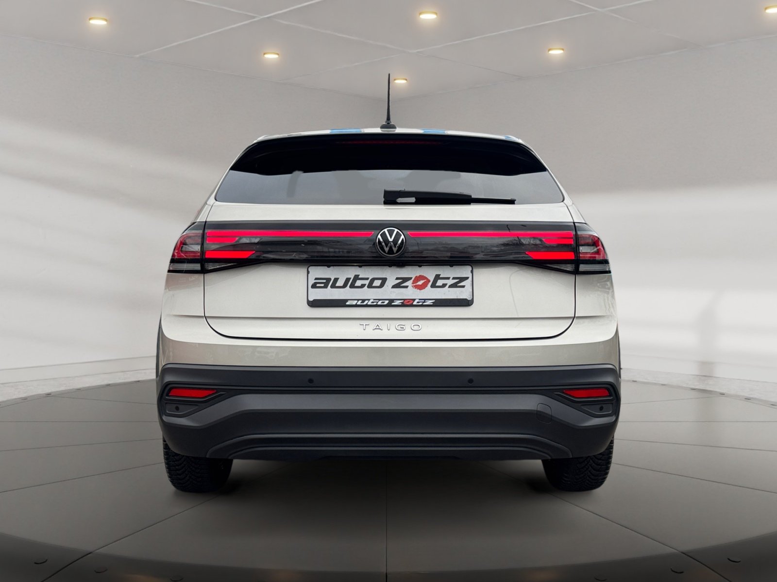 Taigo MOVE 1.5TSI DSG Kam.,PANO,PDC,Virtual,AHK