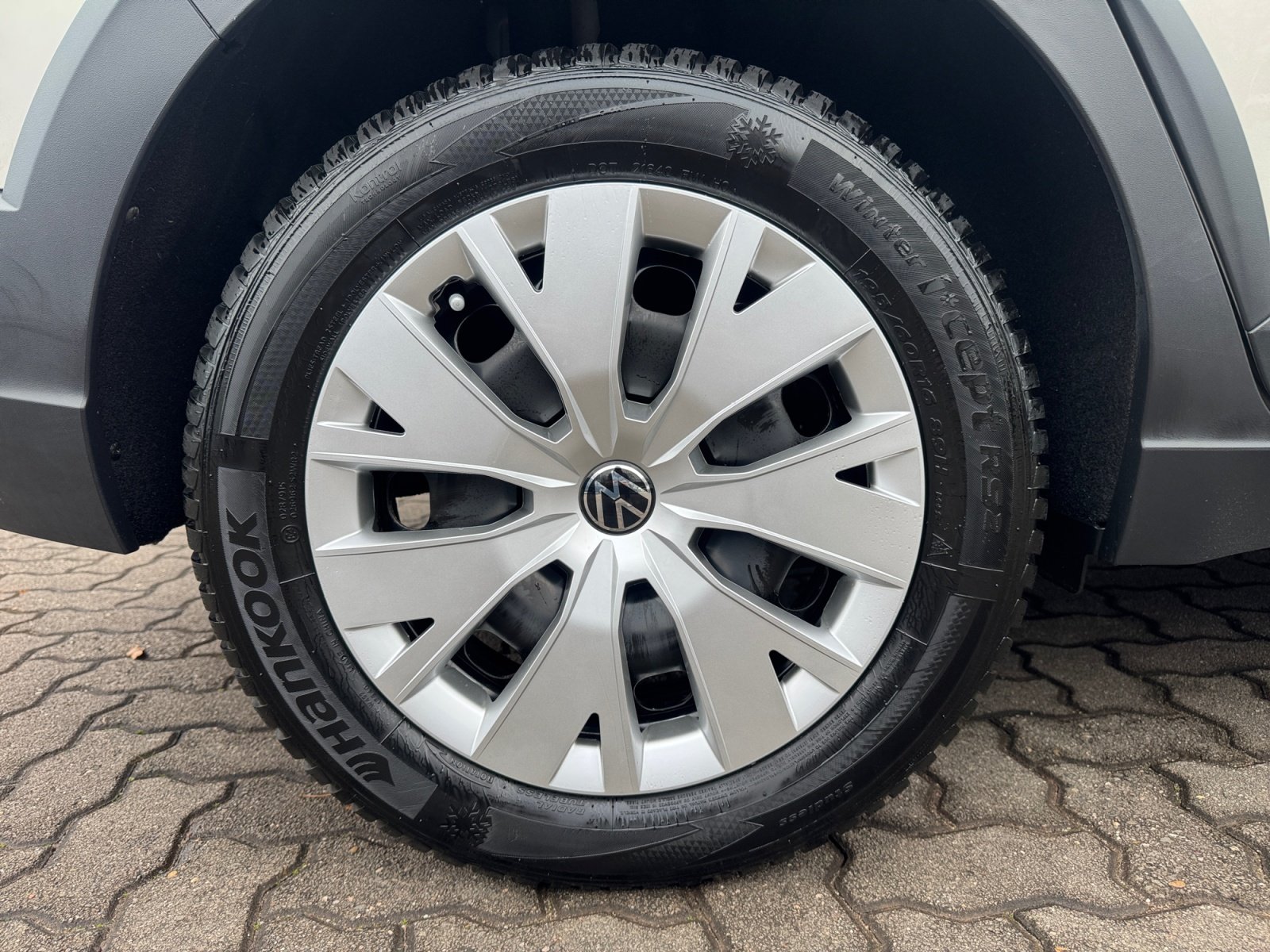 Taigo MOVE 1.5TSI DSG Kam.,PANO,PDC,Virtual,AHK