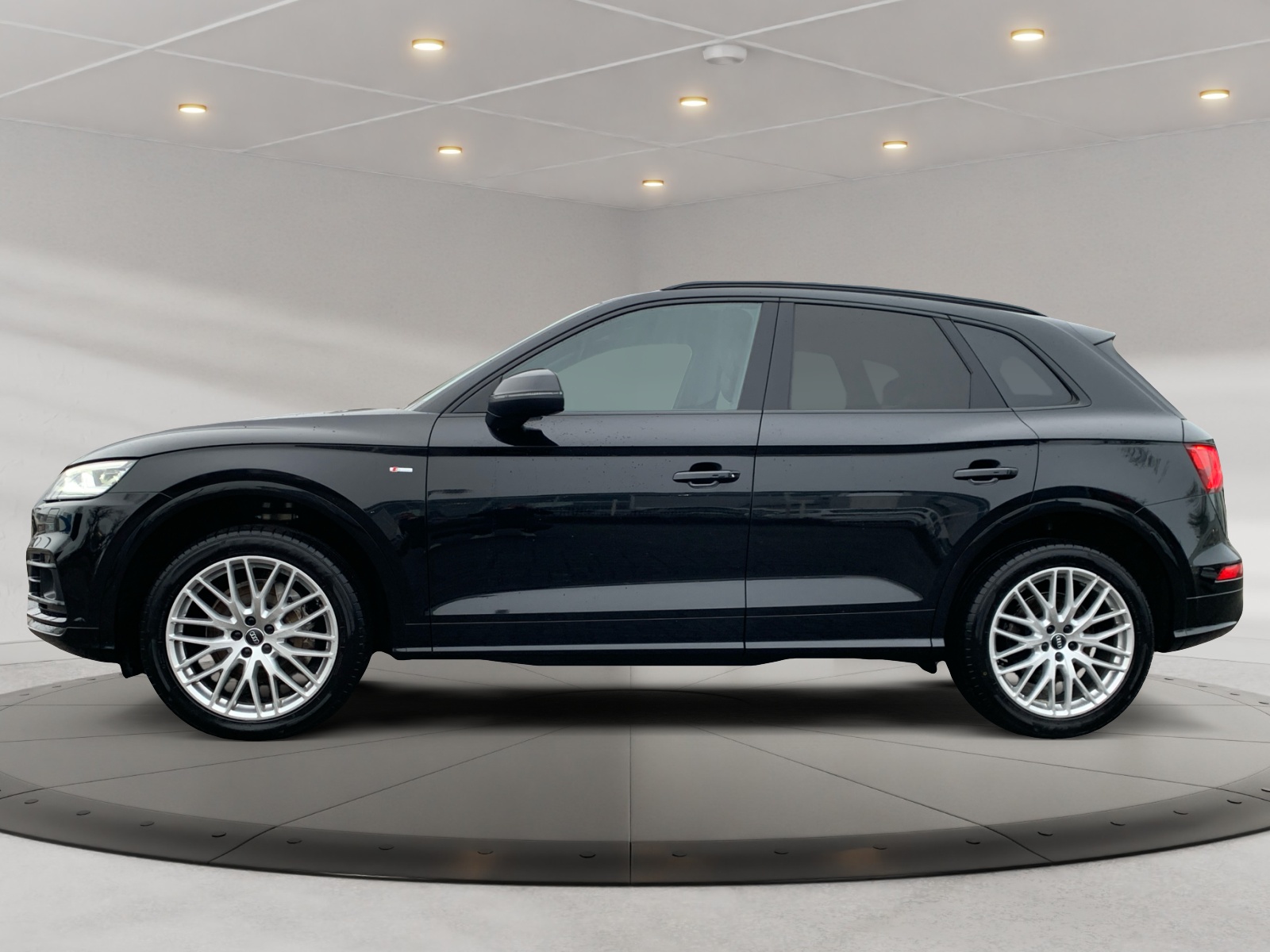 Q5 sport 40 TDI quattro S tronic ,PANO,PDC,Kam.