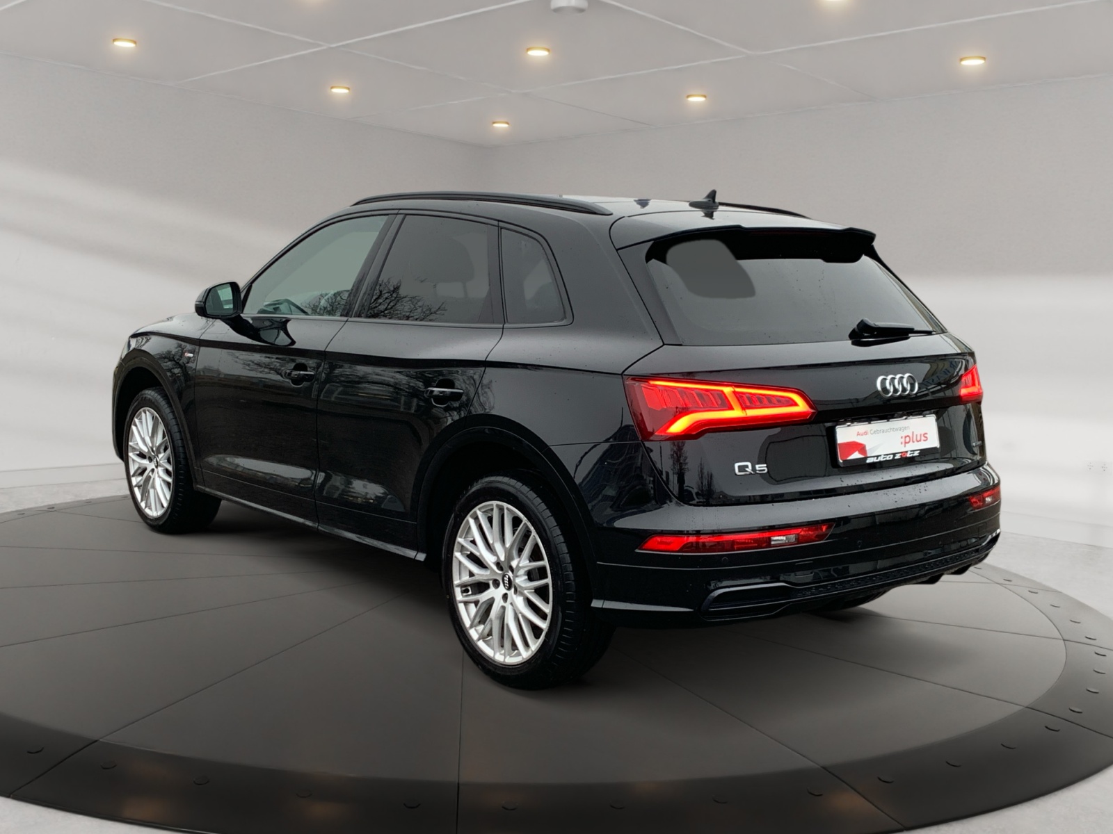 Q5 sport 40 TDI quattro S tronic ,PANO,PDC,Kam.