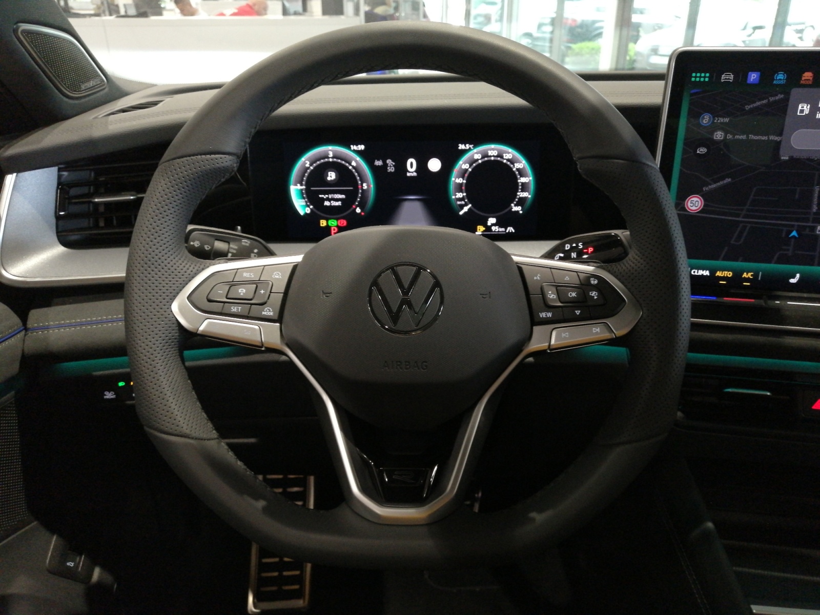 Tayron R-Line 2.0 l TDI 4MOTION DSG ,PANO,R Line