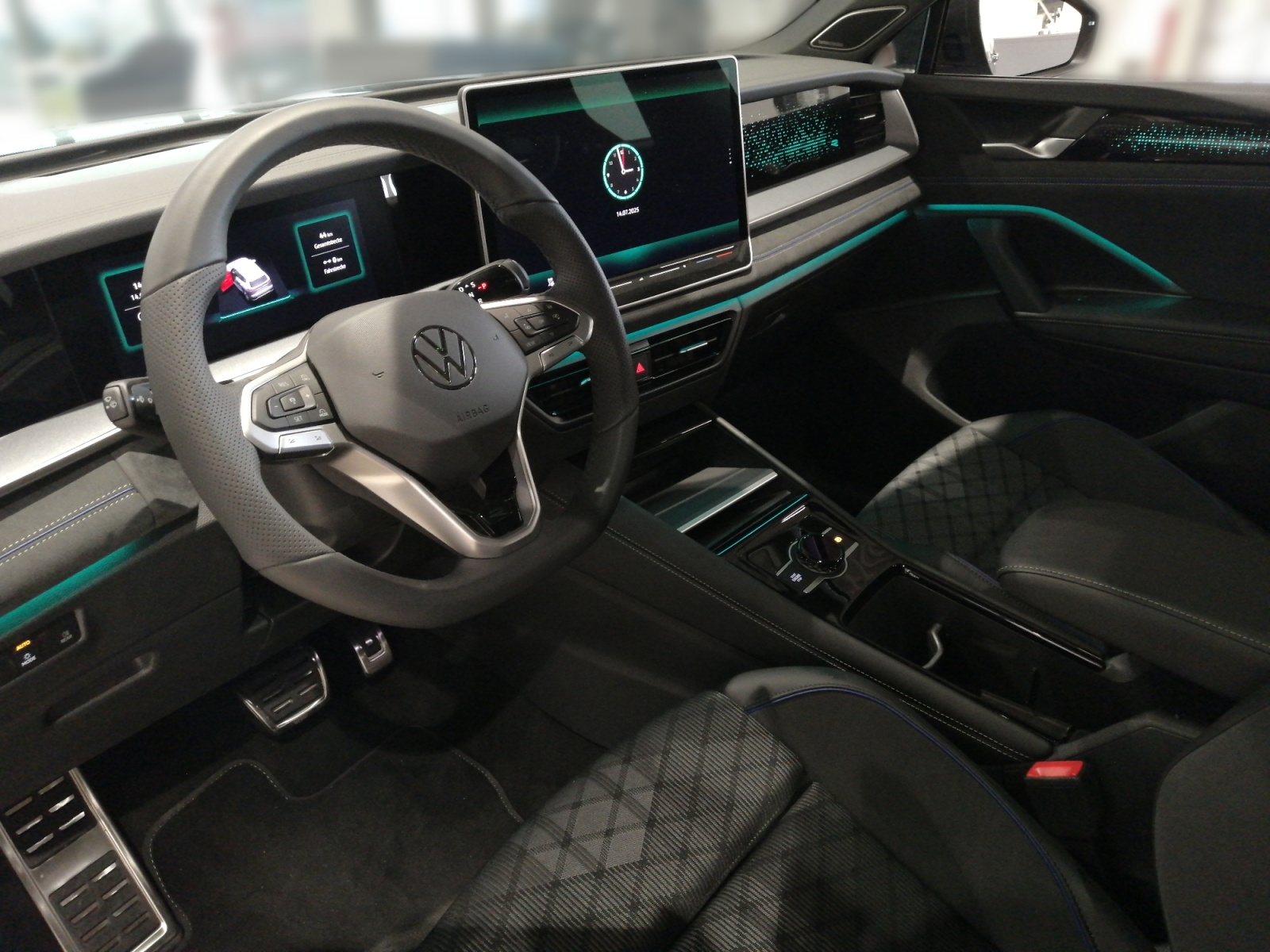 Tayron R-Line 2.0 l TDI 4MOTION DSG ,PANO,R Line