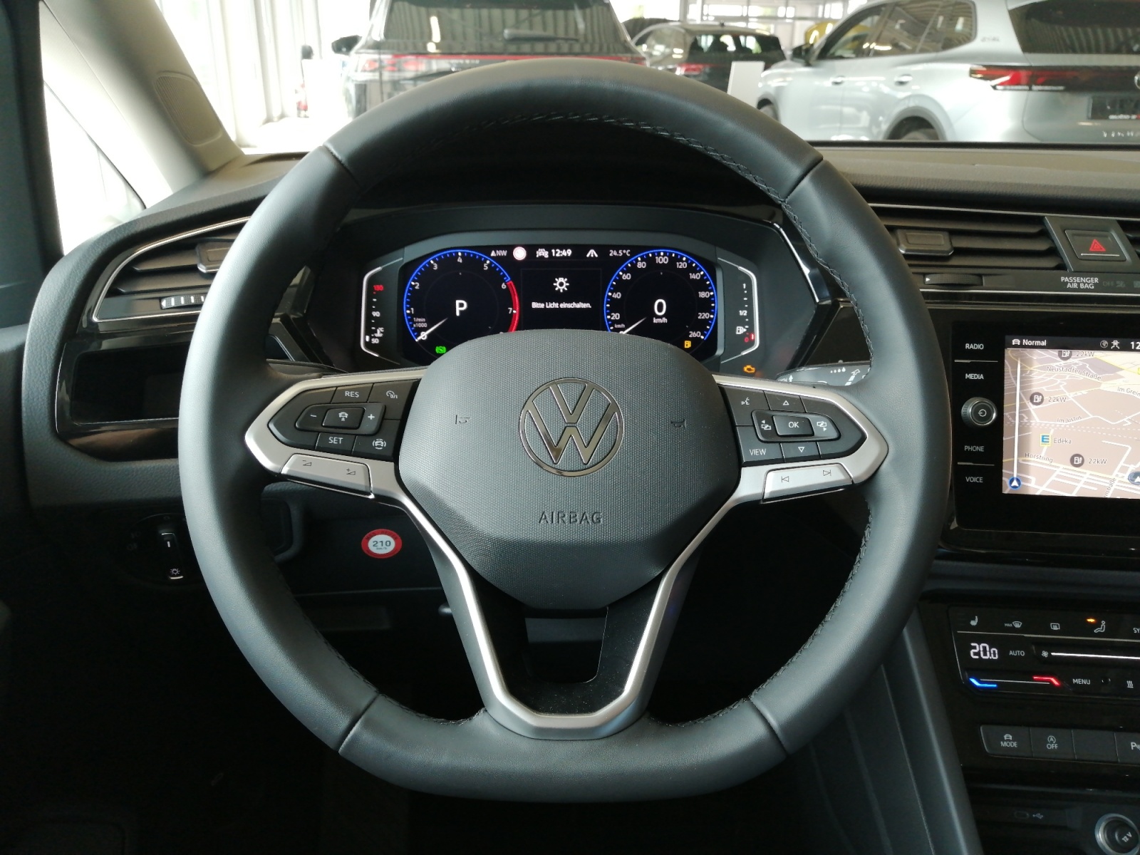 Touran Highline 1.5 l TSI OPF DSG ,PANO,PDC,Kam.