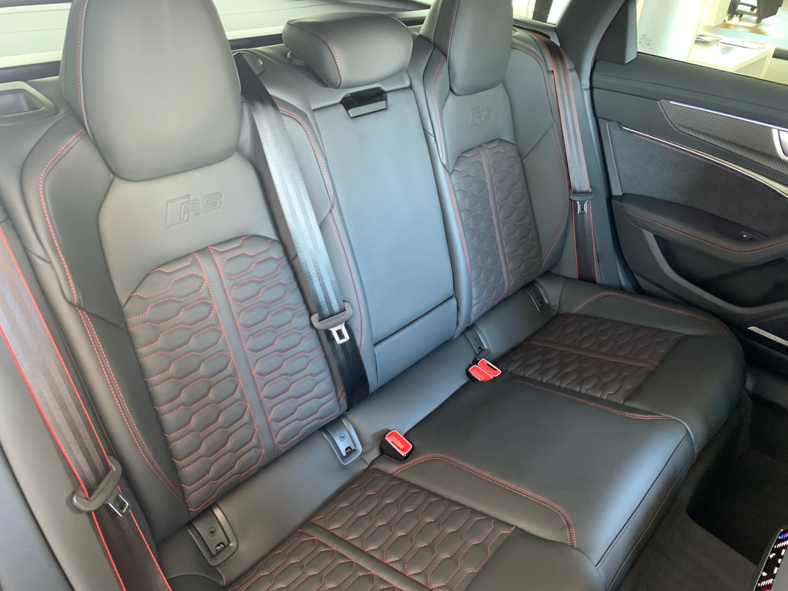 RS 6 Avant performance 463(630)  tiptronic ,Luft