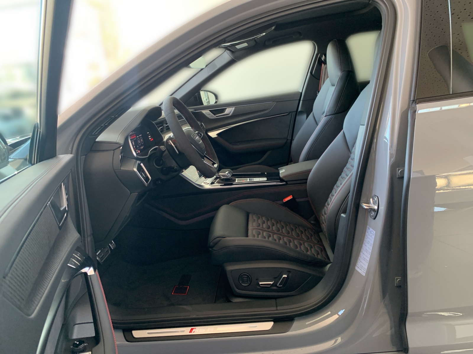 RS 6 Avant performance 463(630)  tiptronic ,Luft