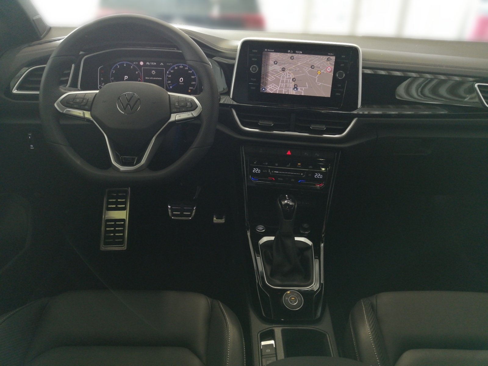 T-Roc R-Line 2.0 l TSI 4M DSG Kam.,PANO LP 56