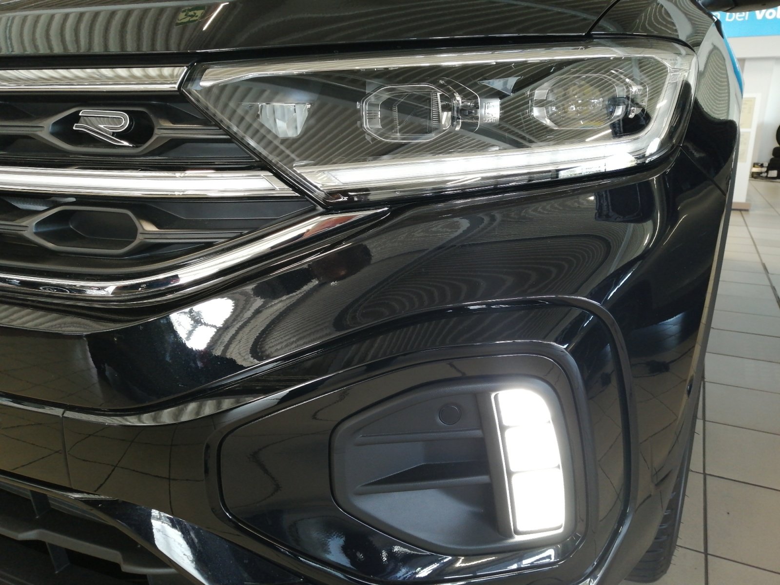 T-Roc R-Line 2.0 l TSI 4M DSG Kam.,PANO LP 56