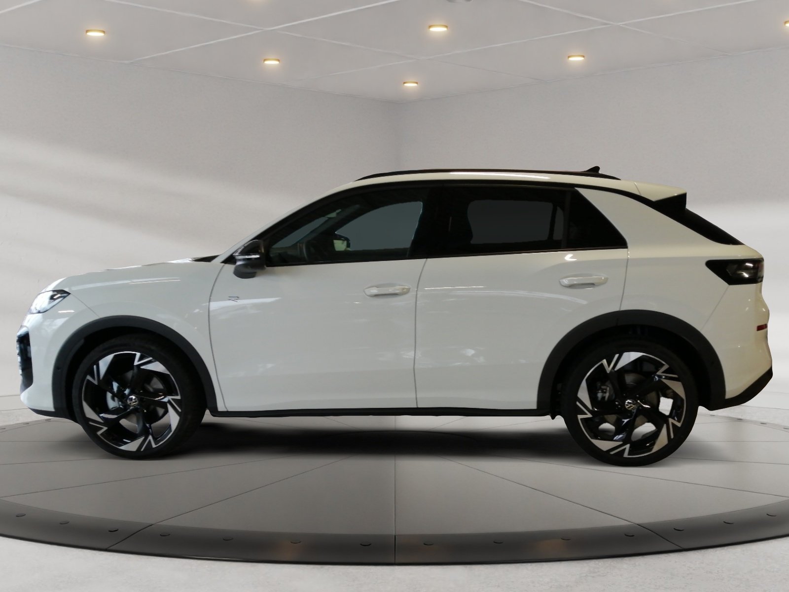 T-Roc R-Line 1.5 l eTSI OPF DSG 360,HUD,Kam.,PDC