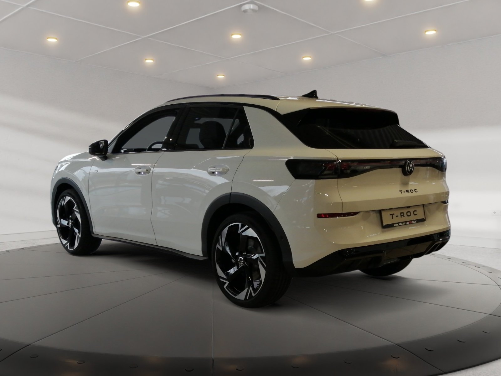 T-Roc R-Line 1.5 l eTSI OPF DSG 360,HUD,Kam.,PDC
