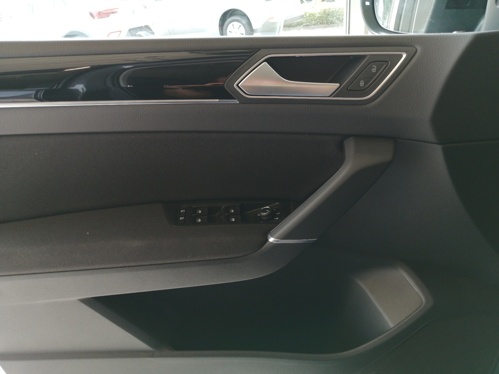 Touran Highline 1.5 l TSI OPF DSG ,PANO,PDC,Kam.