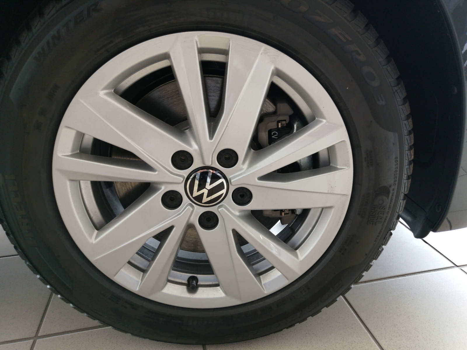 Touran Highline 1.5 l TSI OPF DSG ,PANO,PDC,Kam.