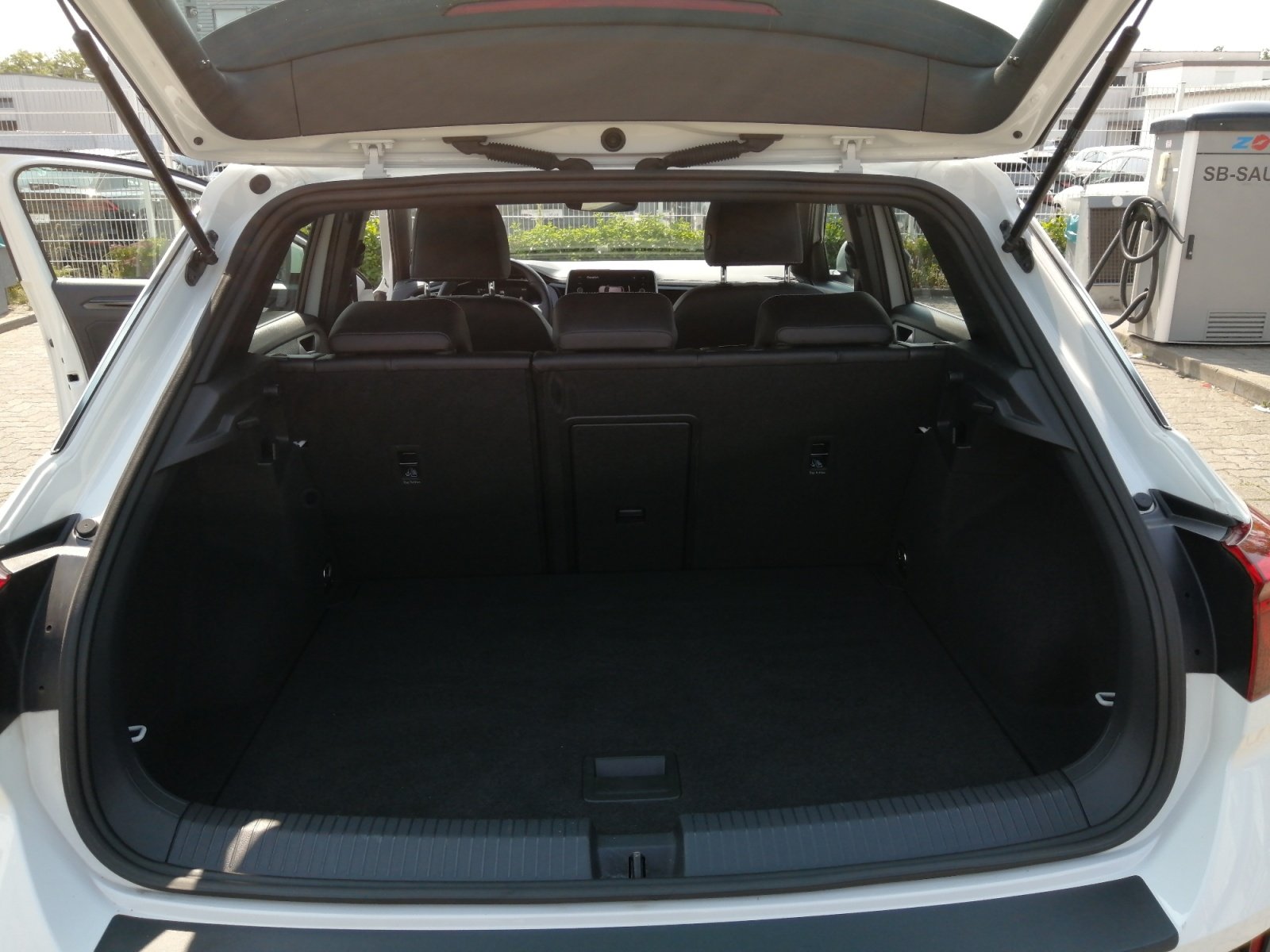 T-Roc R-Line R-Line 1.0 TSI OPF 81 kW 6-Gang PDC