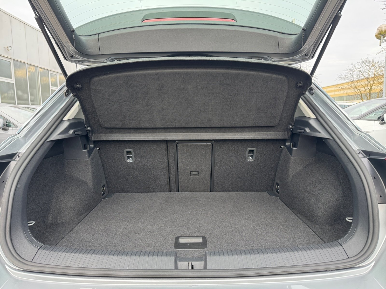 T-ROC Life 1.0TSI APP PDC,Virtual,LED,Navi,LM