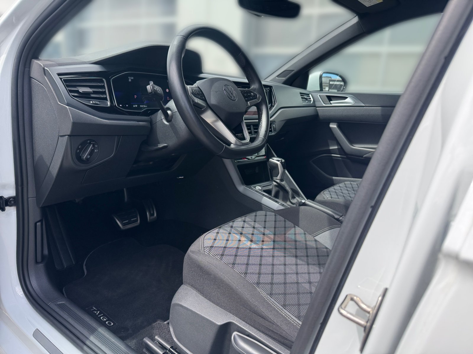 Taigo 1.5TSI R-Line DSG ACC TRAVEL Kam.,PDC,ACC