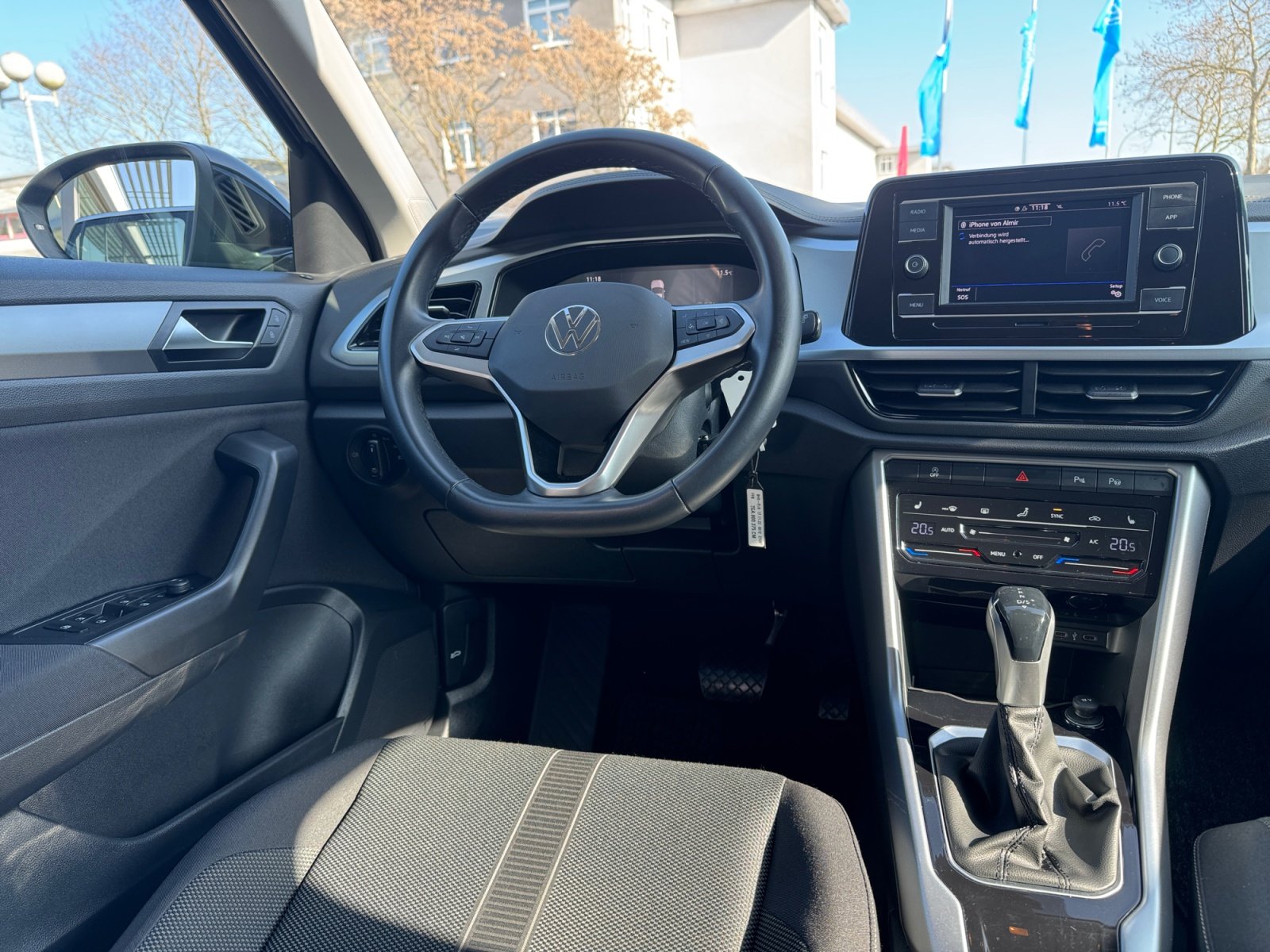 T-ROC Life 1.5TSI DSG PDC,Virtual,LED,2xKlima,LM