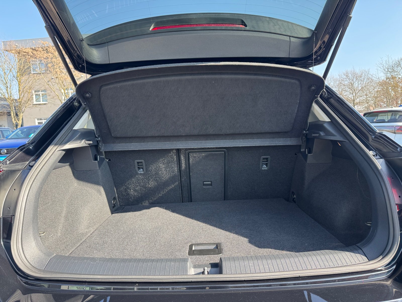 T-ROC Life 1.5TSI DSG PDC,Virtual,LED,2xKlima,LM