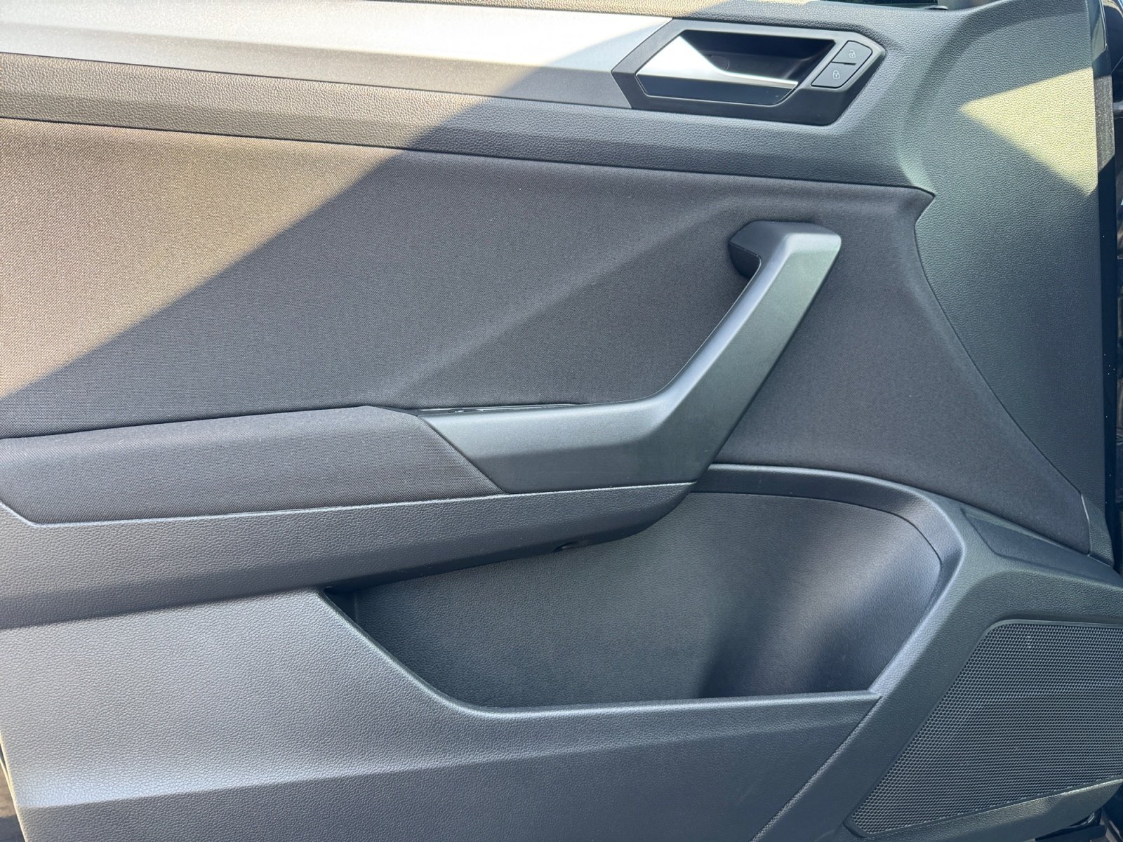 T-ROC Life 1.5TSI DSG PDC,Virtual,LED,2xKlima,LM