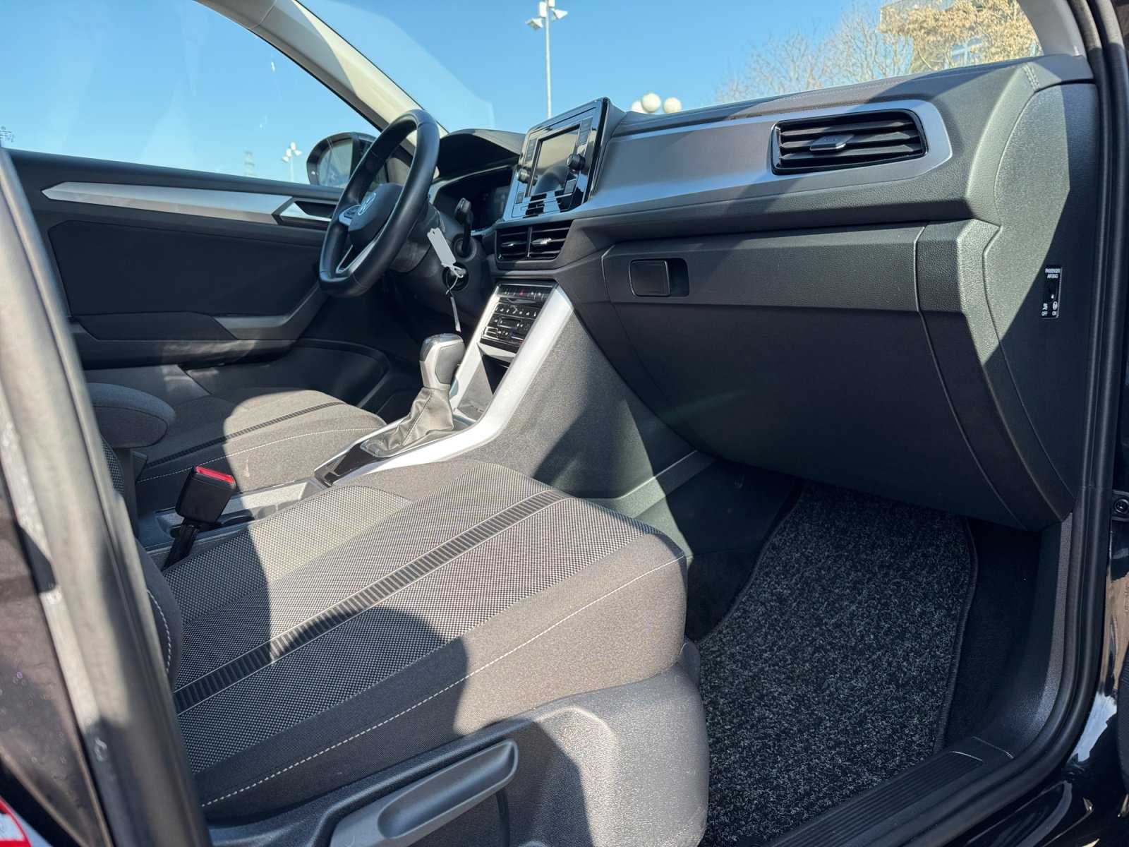 T-ROC Life 1.5TSI DSG PDC,Virtual,LED,2xKlima,LM