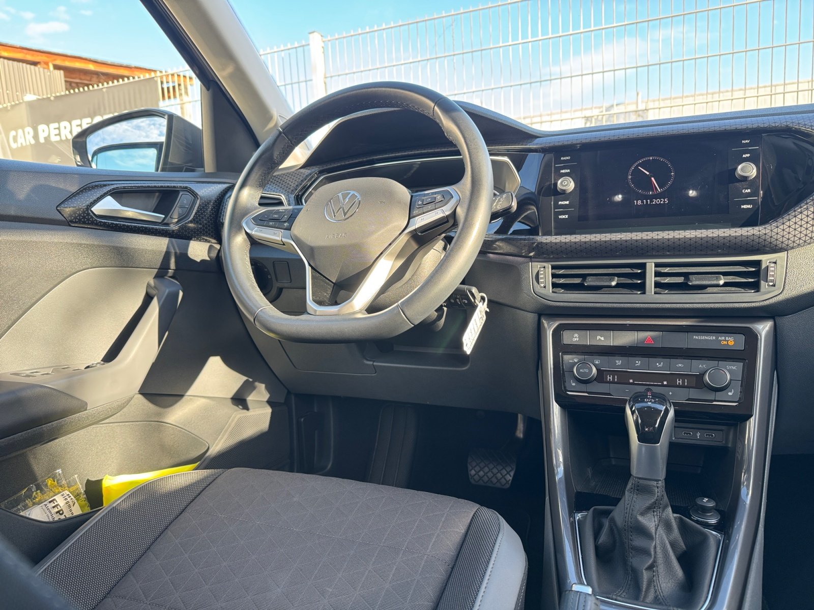 T-Cross Style 1.5TSI DSG PDC,LED,2xKlima,AUT,LM