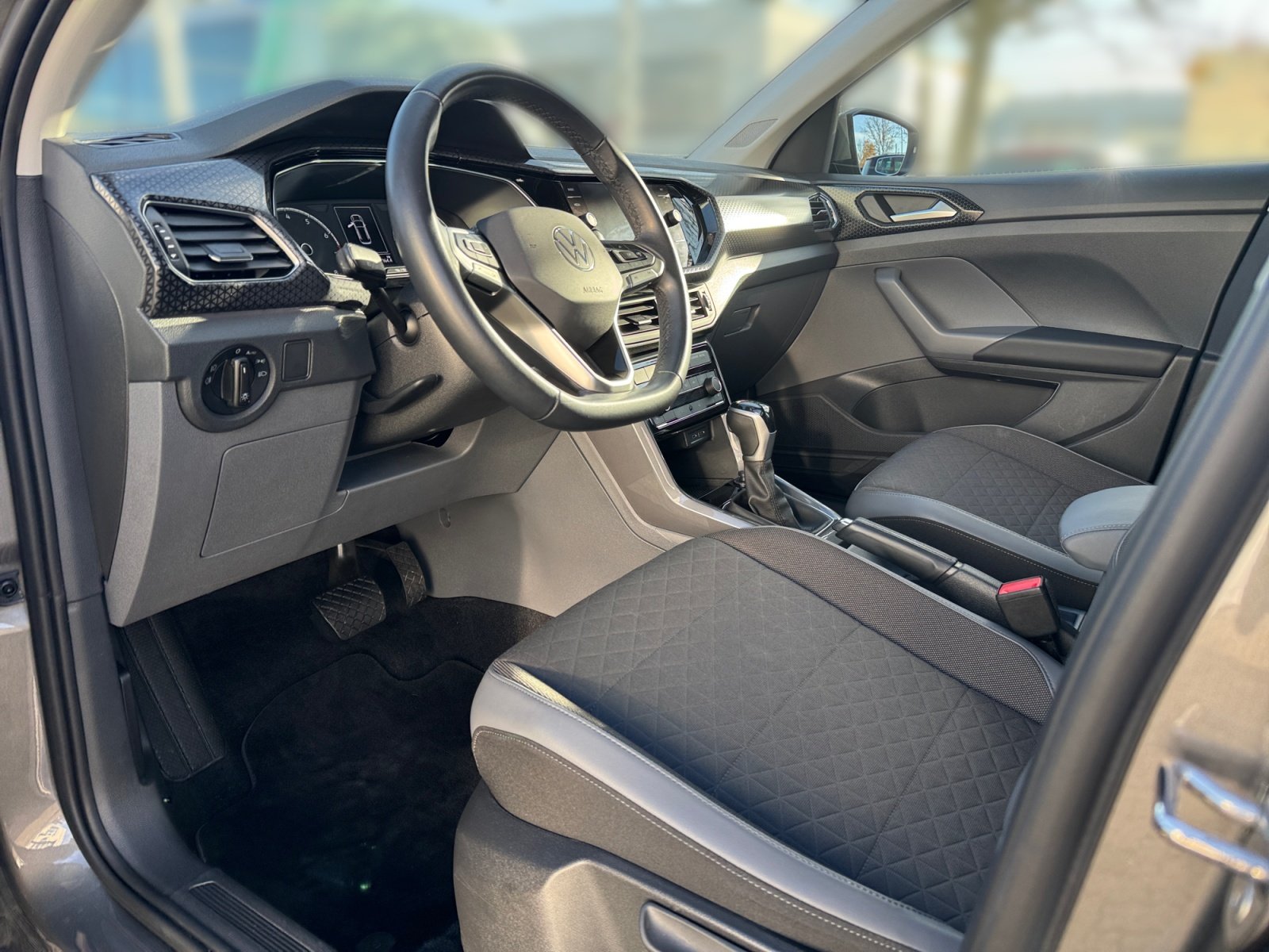 T-Cross Style 1.5TSI DSG PDC,LED,2xKlima,AUT,LM