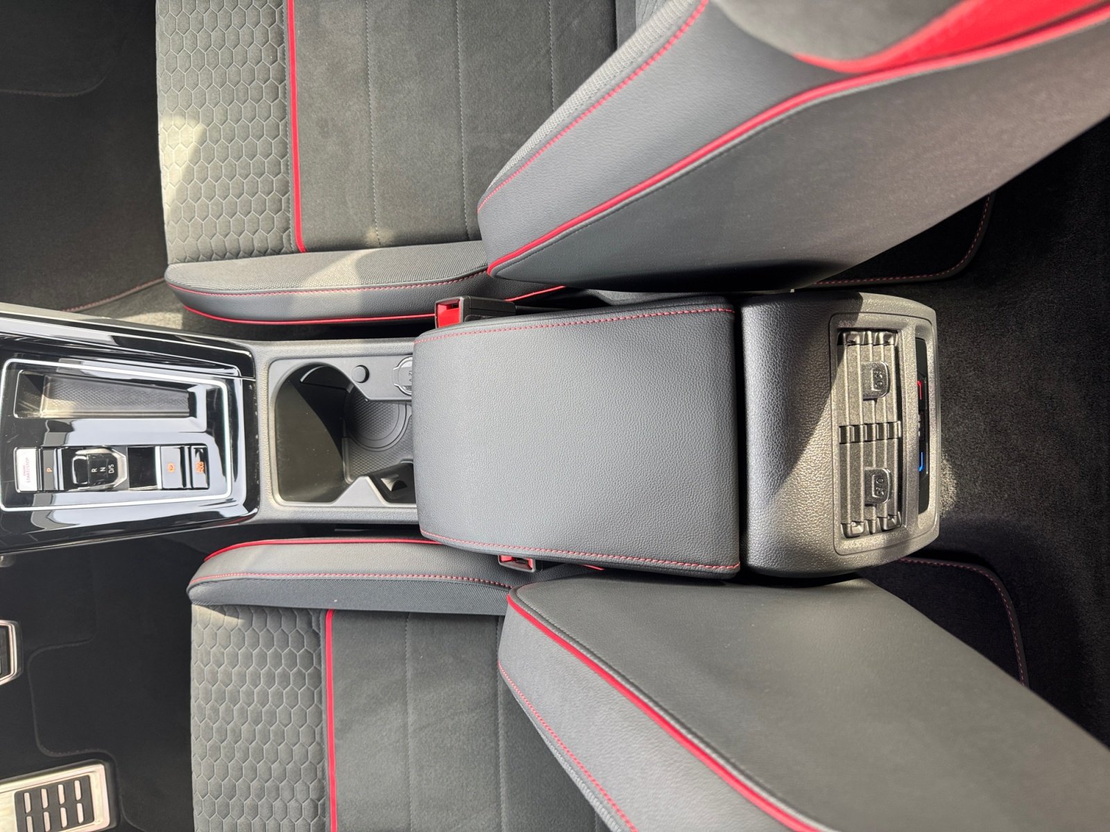 Golf GTI Clubsport 2.0 TSI Kam.,PDC,Virtual,LED