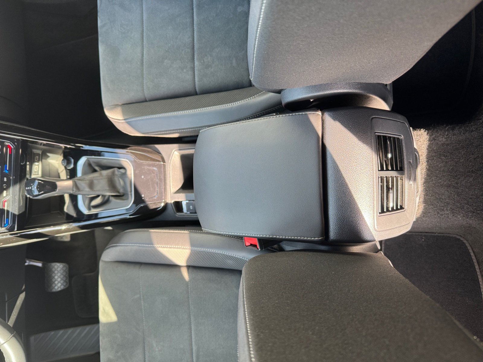 T-Roc Style 2.0 TDI PDC,Virtual,ACC,LED,Navi,AUT