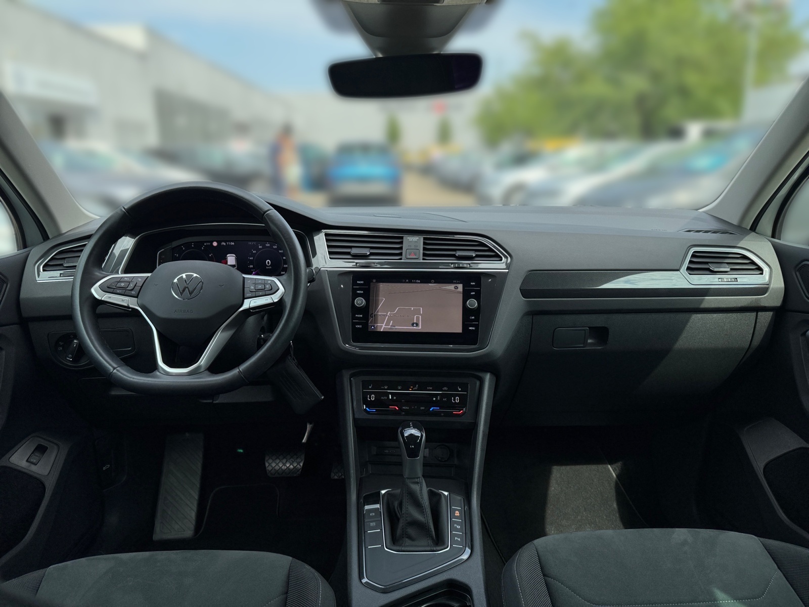 Tiguan Elegance 1.5TSI DSG AHK NAVI ASSISTENZ PLUS KAM