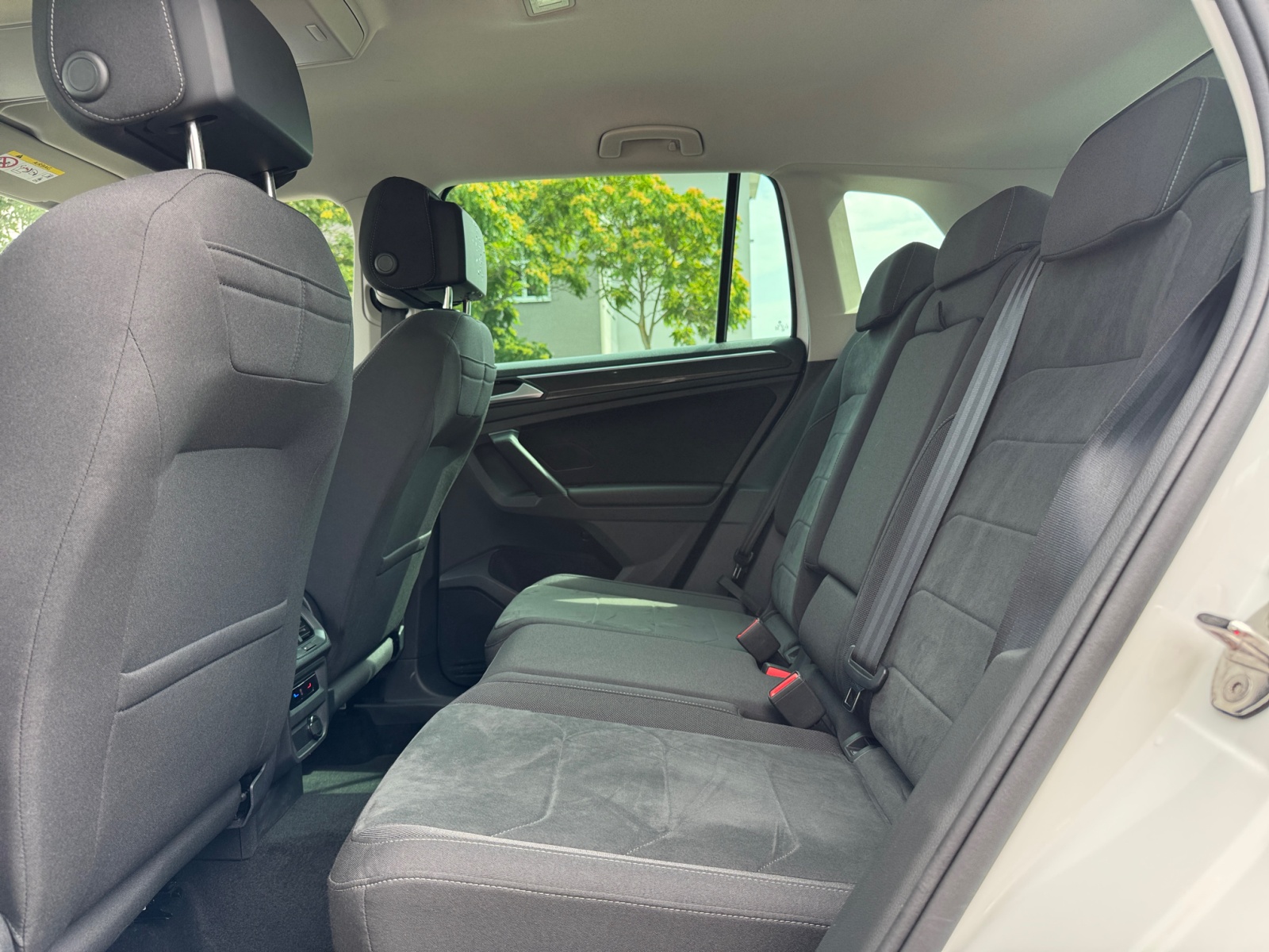 Tiguan Elegance 1.5TSI DSG AHK NAVI ASSISTENZ PLUS KAM