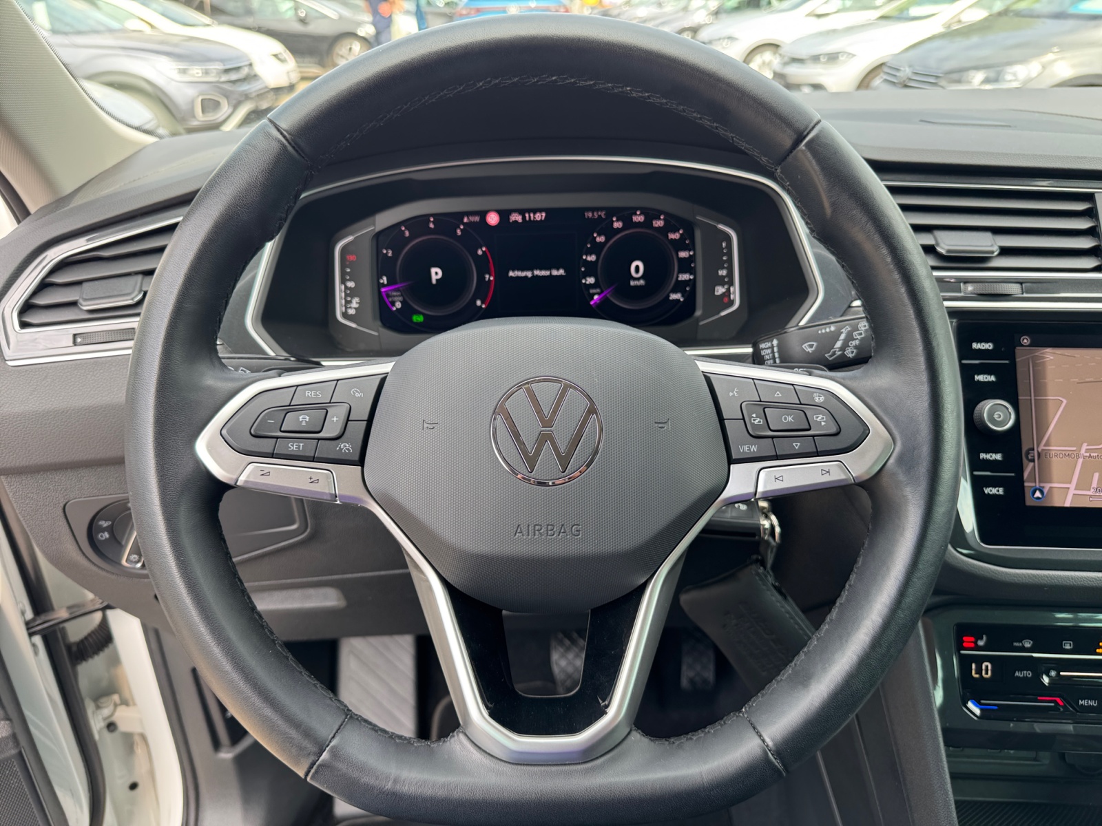 Tiguan Elegance 1.5TSI DSG AHK NAVI ASSISTENZ PLUS KAM