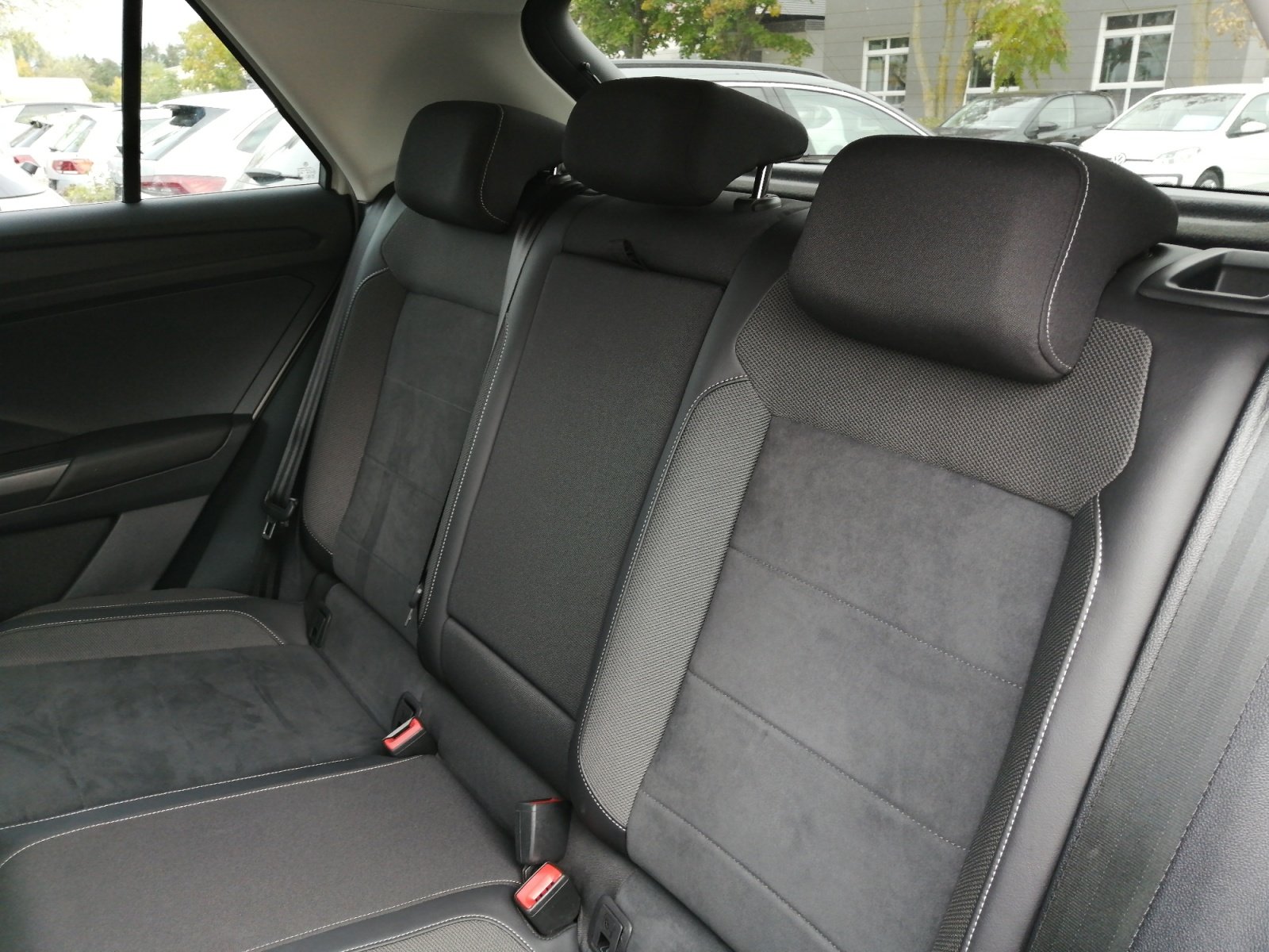 T-ROC 1.5TSI STYLE DSG Kam.,PDC,Virtual,ACC,LED